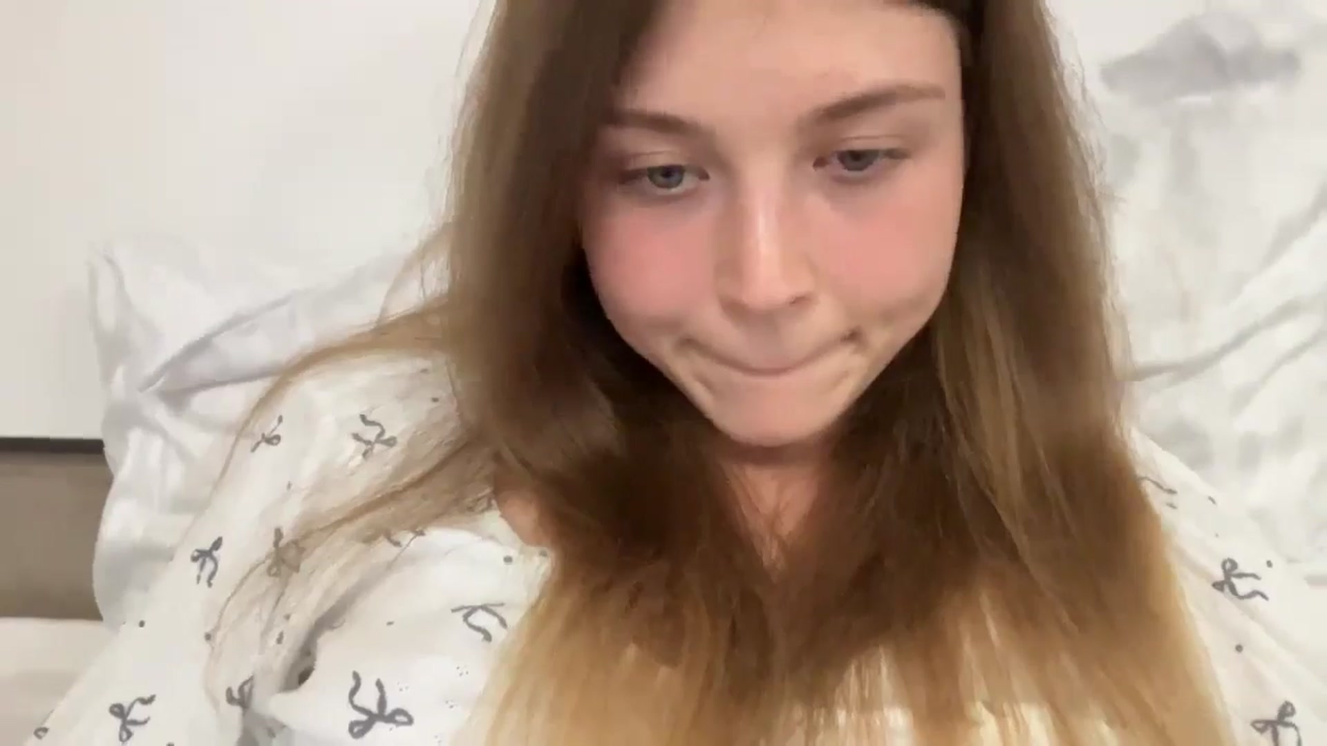 Gallery image thumbnail from Coconut_dream's myfreecams stream on, 08/22/2024, 20:52 image 12 of 20