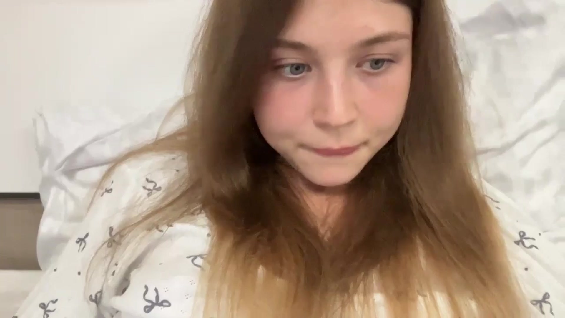 Gallery image thumbnail from Coconut_dream's myfreecams stream on, 08/22/2024, 20:52 image 16 of 20