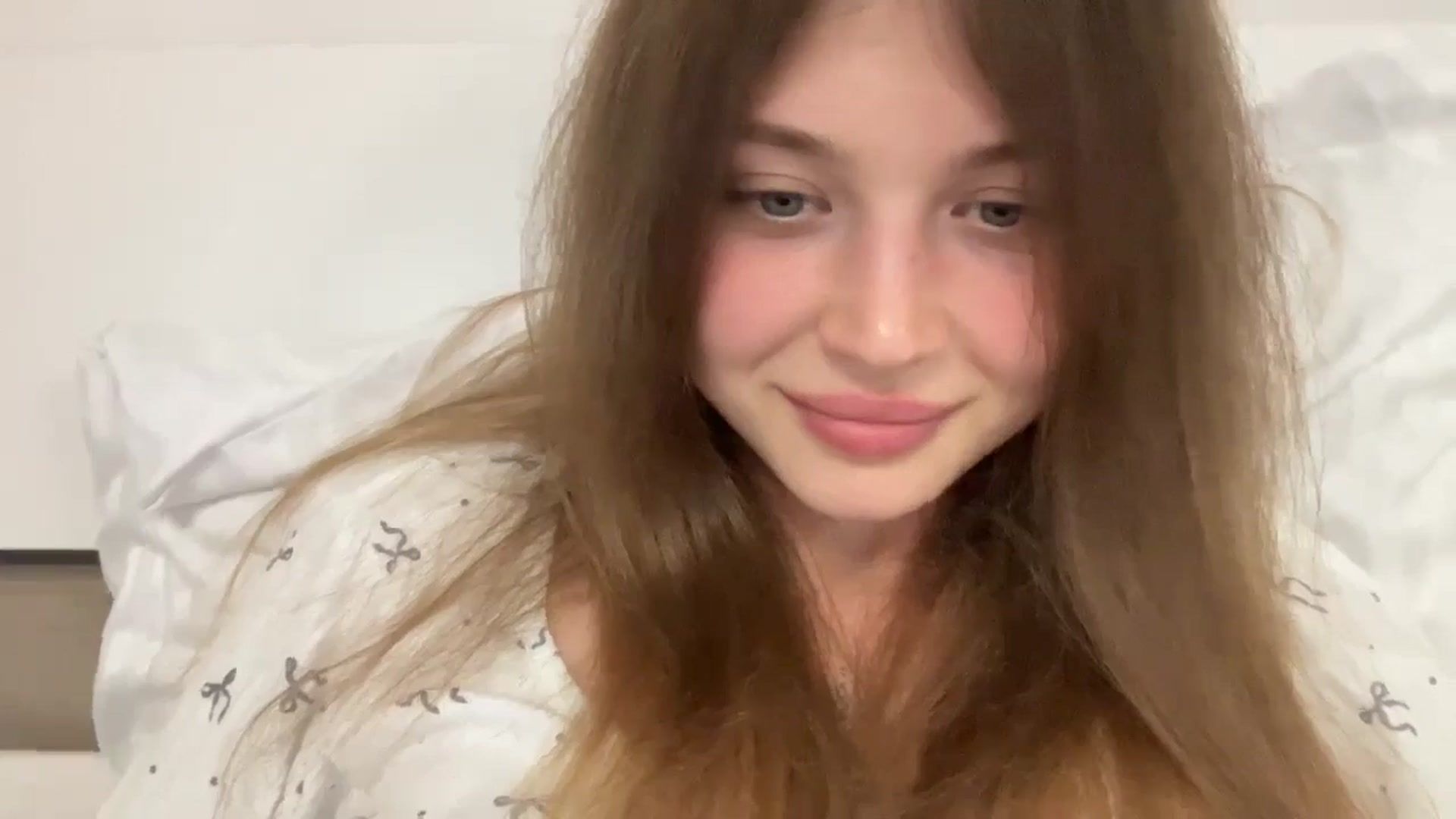 Gallery image thumbnail from Coconut_dream's myfreecams stream on, 08/22/2024, 20:52 image 2 of 20