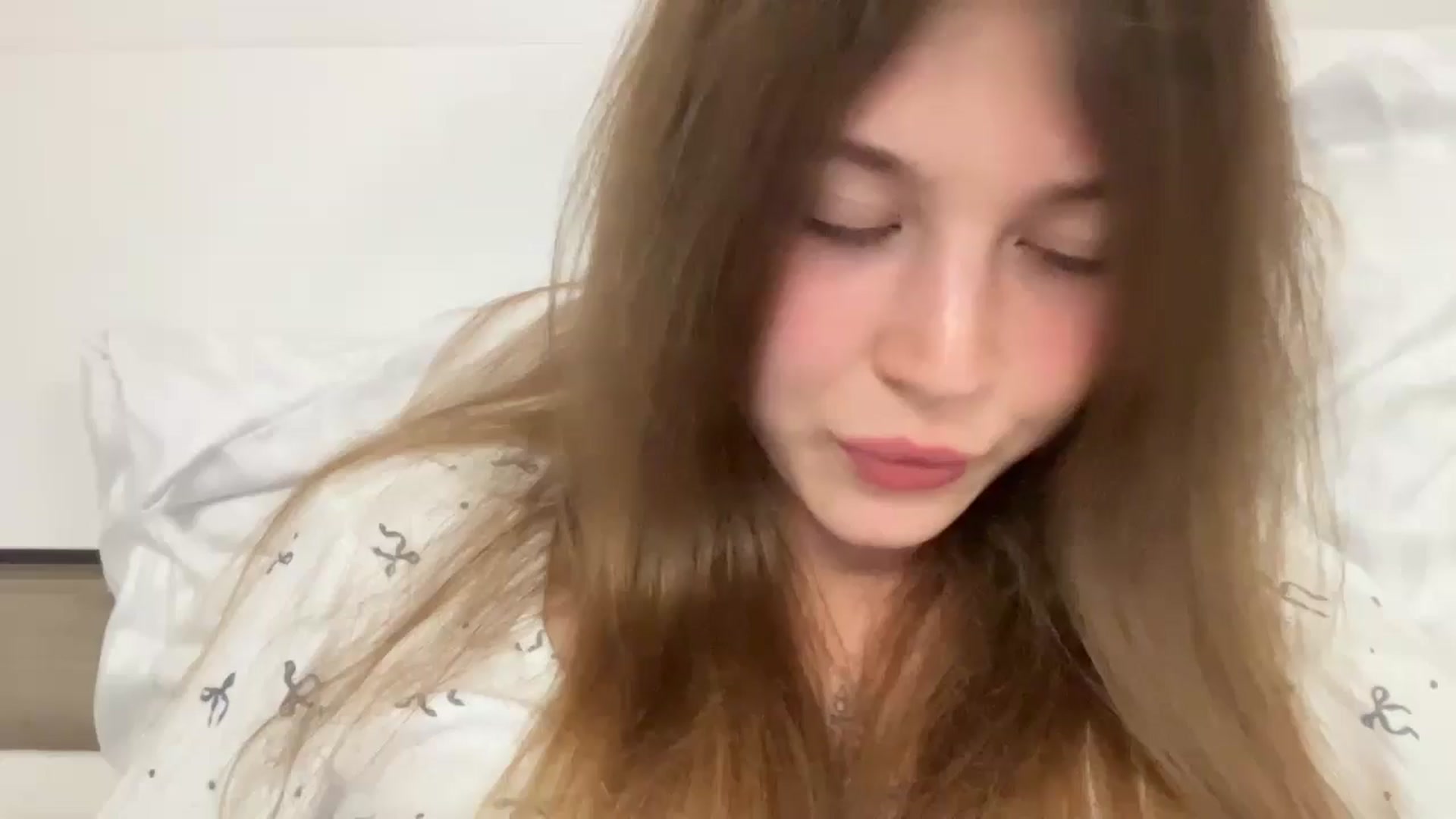 Gallery image thumbnail from Coconut_dream's myfreecams stream on, 08/22/2024, 20:52 image 1 of 20
