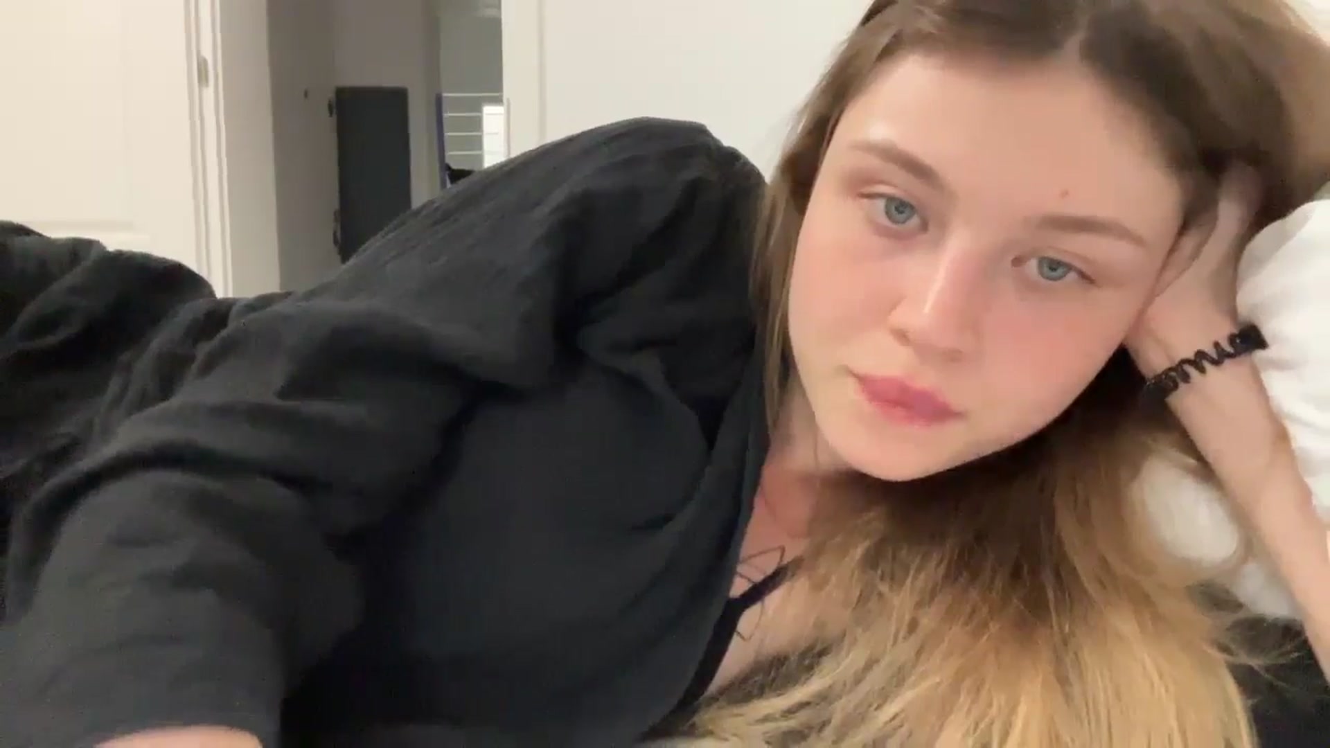 Gallery image thumbnail from Coconut_dream's myfreecams stream on, 08/24/2024, 22:01 image 20 of 20