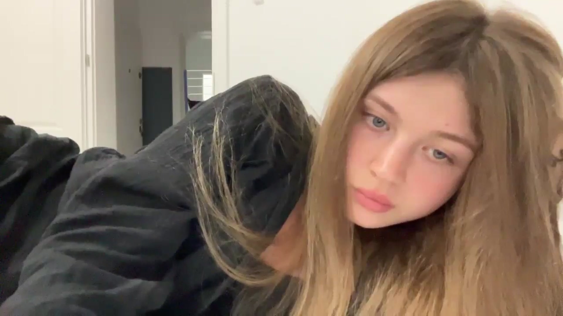 Gallery image thumbnail from Coconut_dream's myfreecams stream on, 08/24/2024, 22:01 image 3 of 20