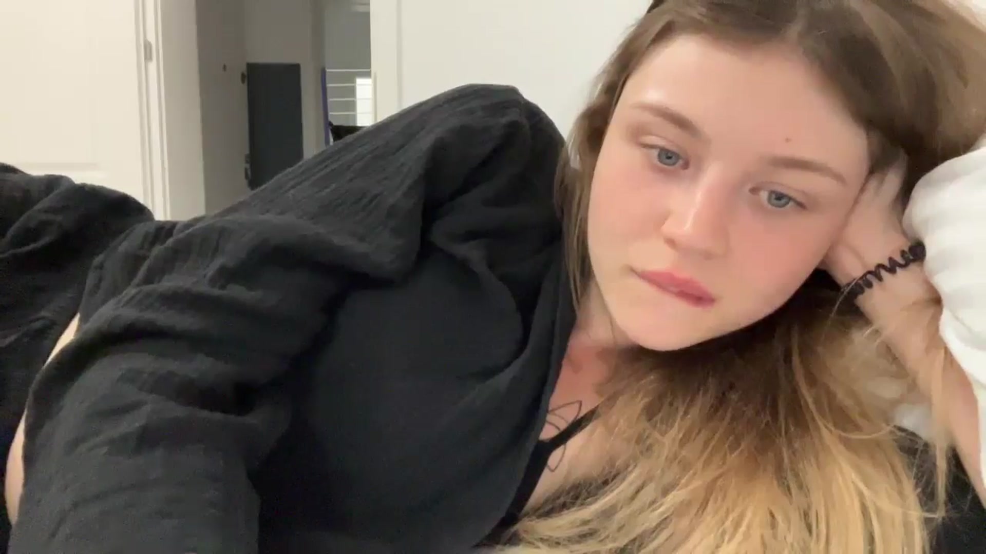 Gallery image thumbnail from Coconut_dream's myfreecams stream on, 08/24/2024, 22:01 image 16 of 20
