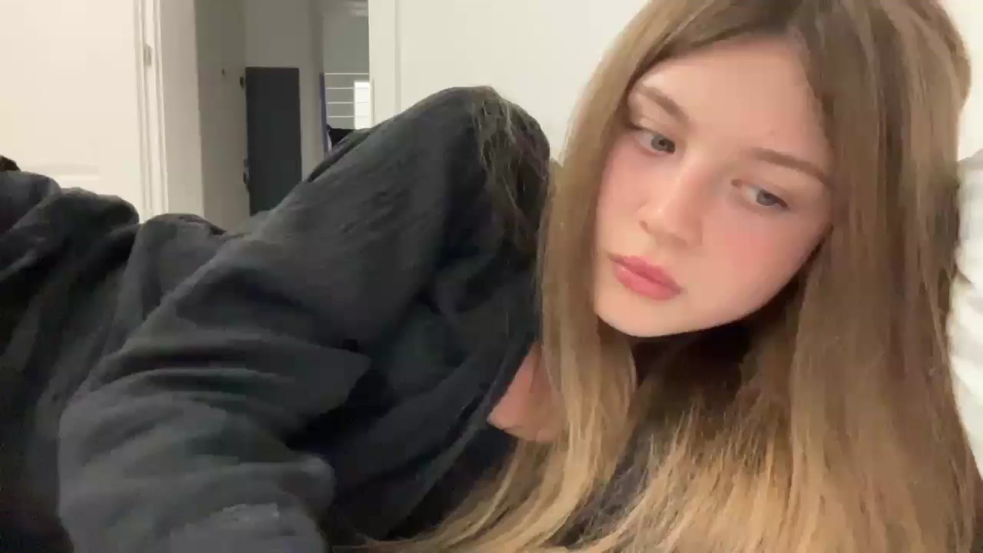 Gallery image thumbnail from Coconut_dream's myfreecams stream on, 08/24/2024, 22:01 image 13 of 20