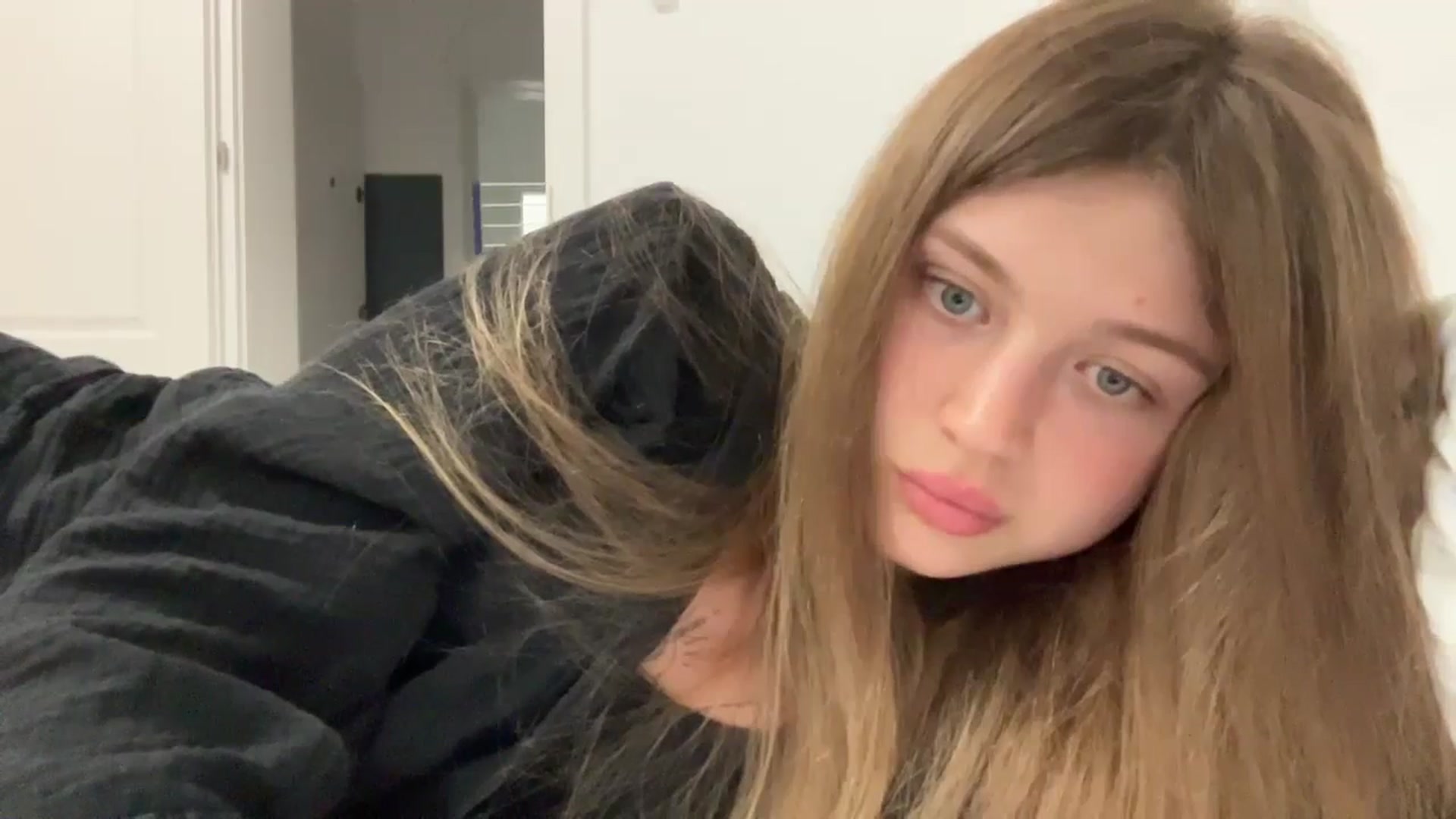 Gallery image thumbnail from Coconut_dream's myfreecams stream on, 08/24/2024, 22:01 image 2 of 20