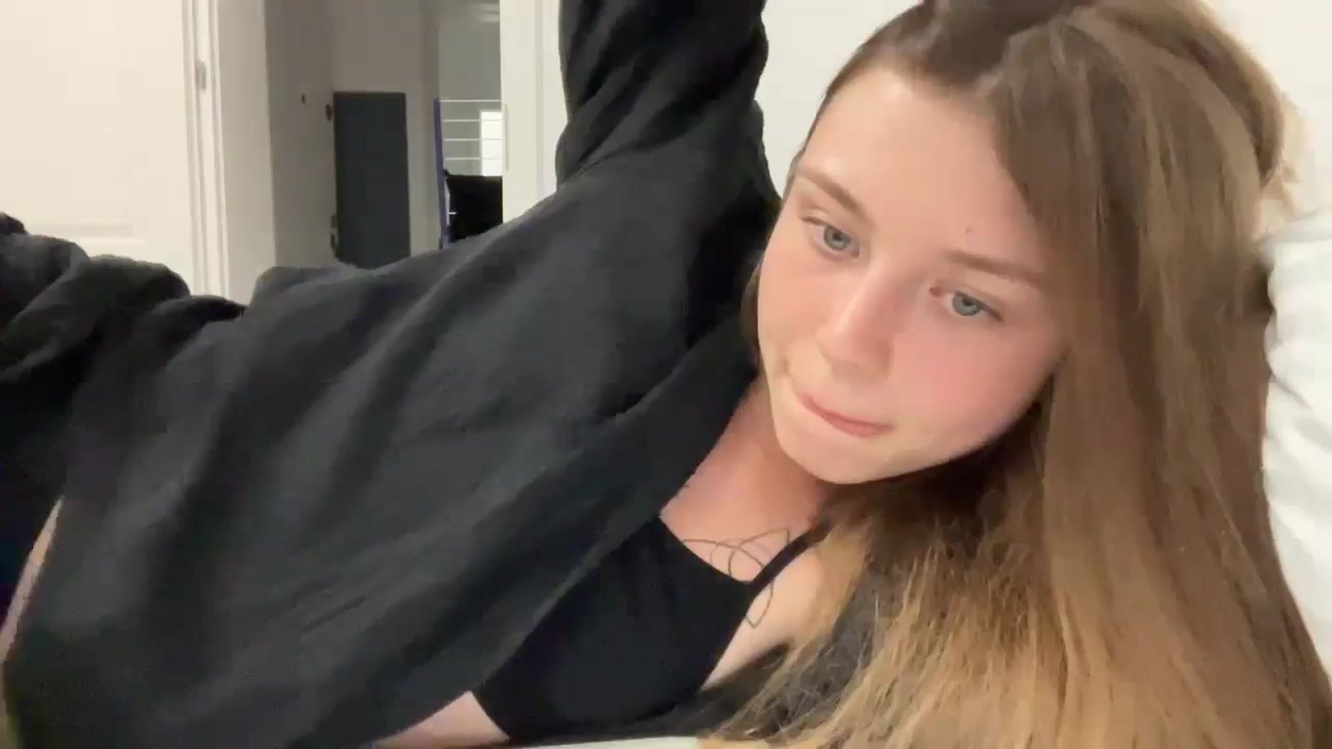 Gallery image thumbnail from Coconut_dream's myfreecams stream on, 08/24/2024, 22:01 image 14 of 20