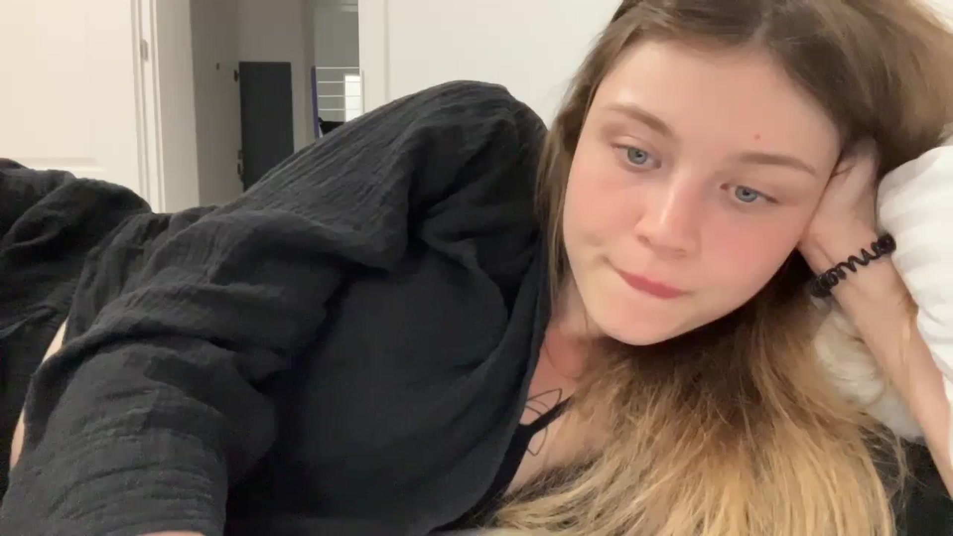 Gallery image thumbnail from Coconut_dream's myfreecams stream on, 08/24/2024, 22:01 image 18 of 20