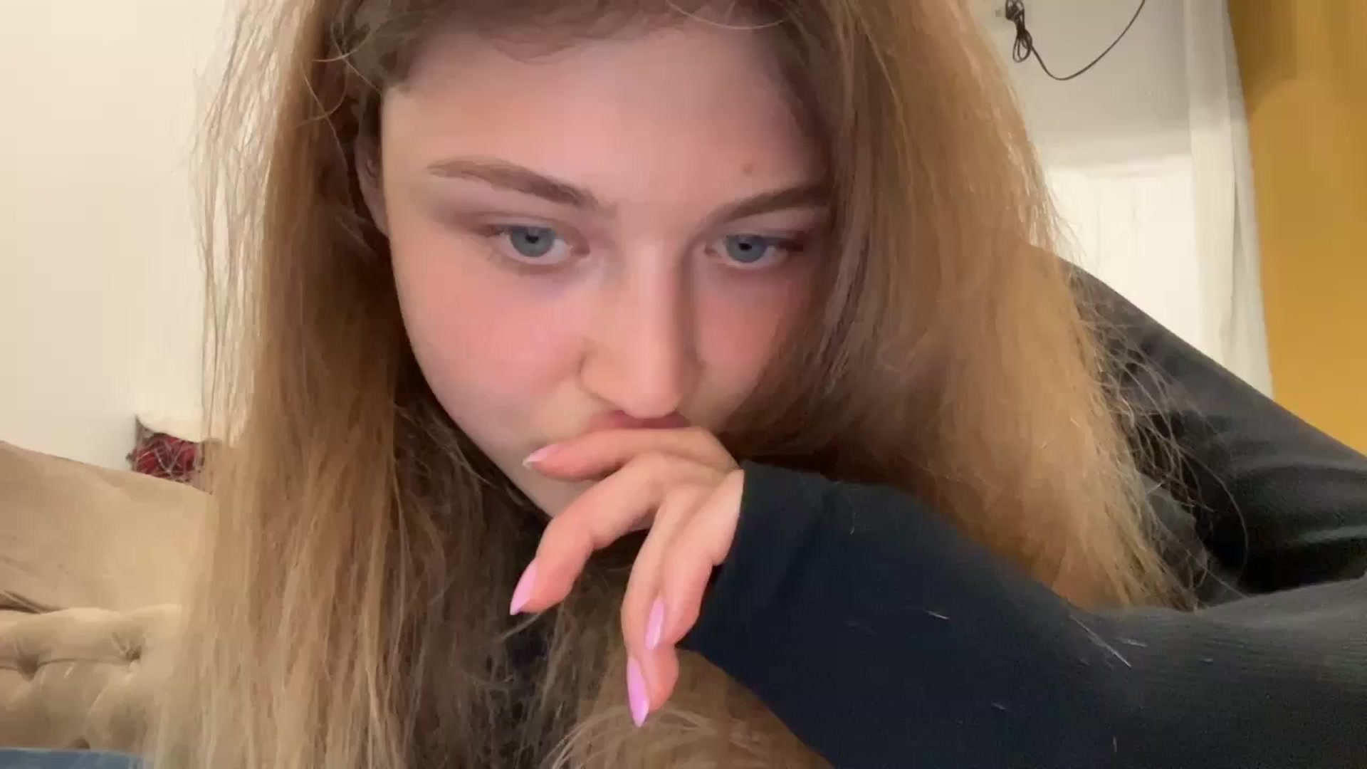 Gallery image thumbnail from Coconut_dream's myfreecams stream on, 08/25/2024, 19:34 image 16 of 20
