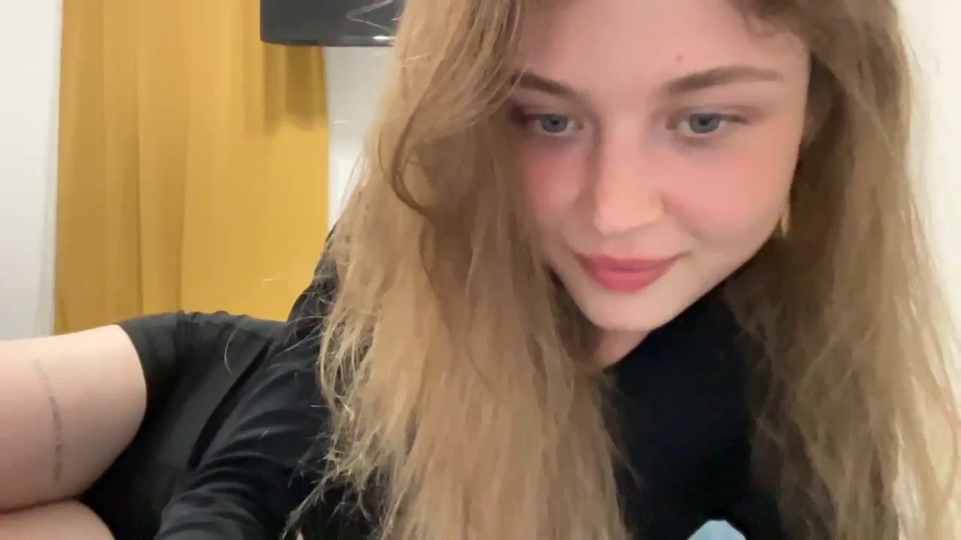 Gallery image thumbnail from Coconut_dream's myfreecams stream on, 08/25/2024, 19:34 image 2 of 20