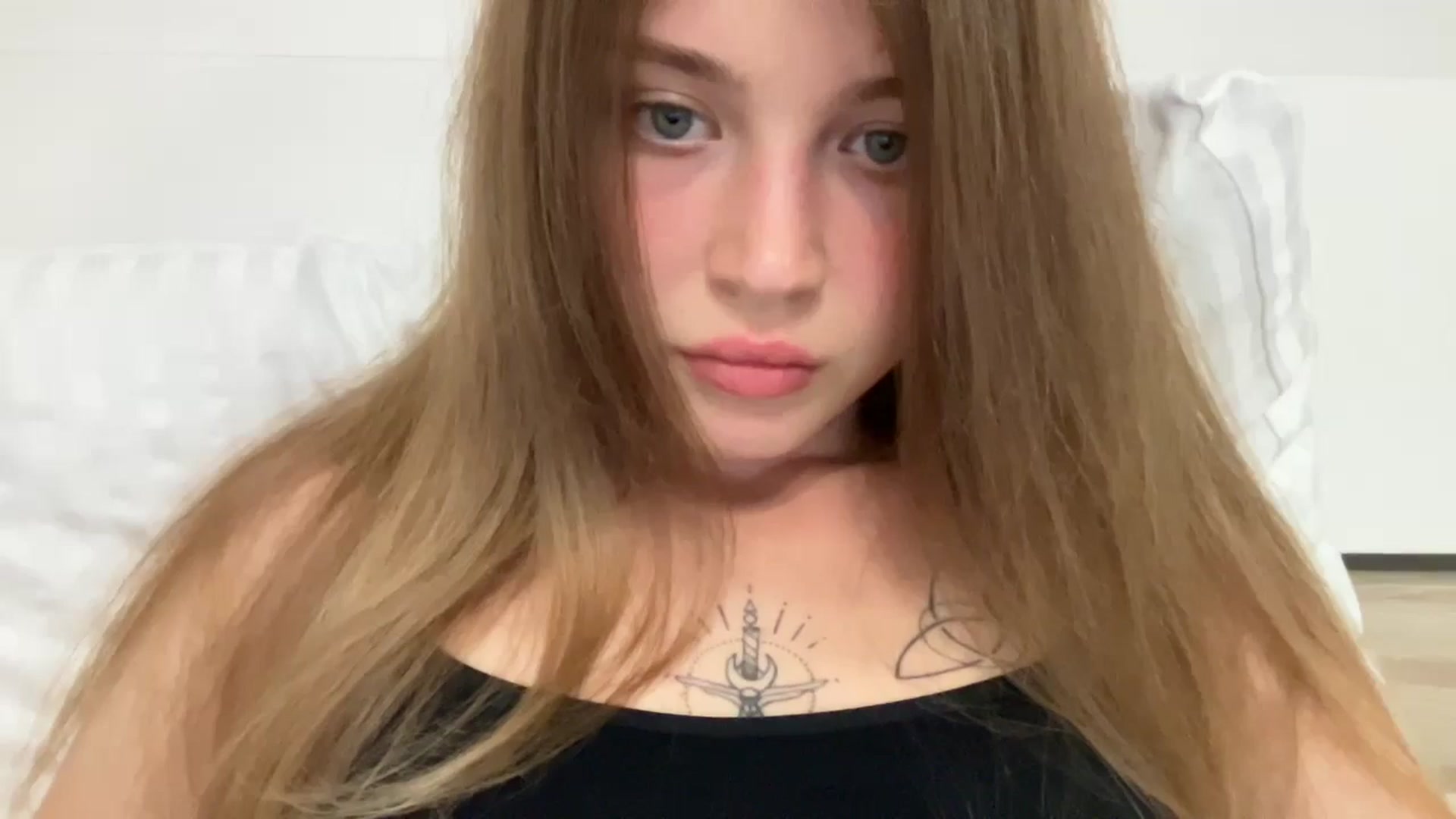 Gallery image thumbnail from Coconut_dream's myfreecams stream on, 08/26/2024, 19:10 image 6 of 20