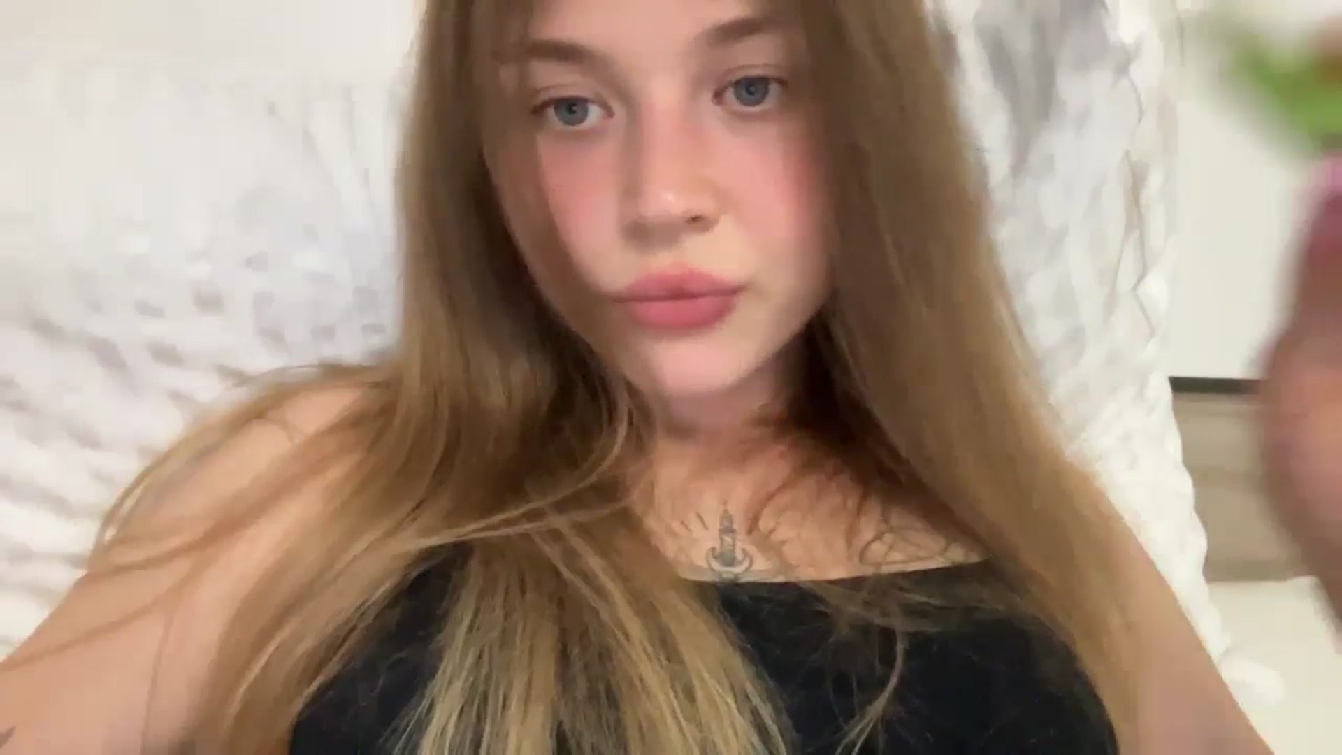 Gallery image thumbnail from Coconut_dream's myfreecams stream on, 08/26/2024, 19:55 image 6 of 20