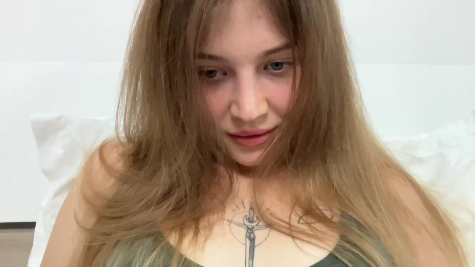 Gallery image thumbnail from Coconut_dream's myfreecams stream on, 08/28/2024, 20:09 image 13 of 20