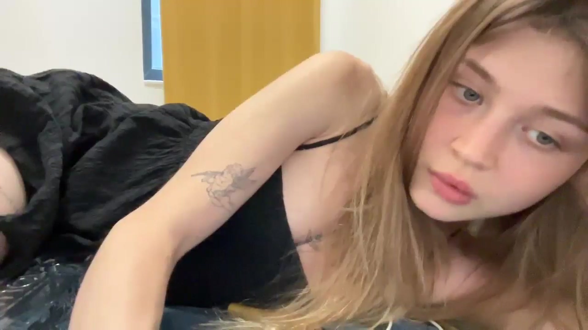 Gallery image thumbnail from Coconut_dream's myfreecams stream on, 08/29/2024, 08:39 image 17 of 20