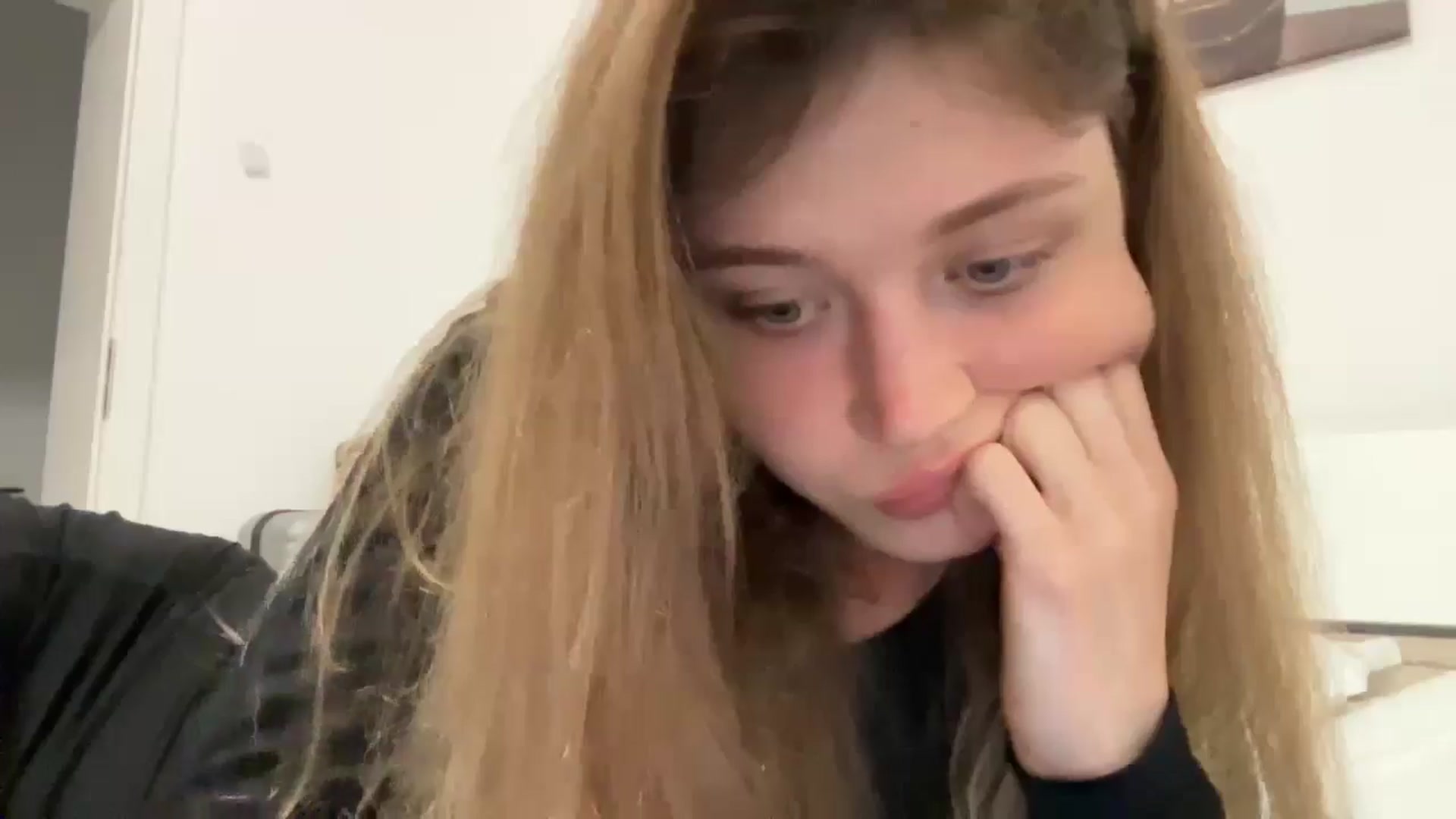 Gallery image thumbnail from Coconut_dream's myfreecams stream on, 08/29/2024, 18:41 image 10 of 20