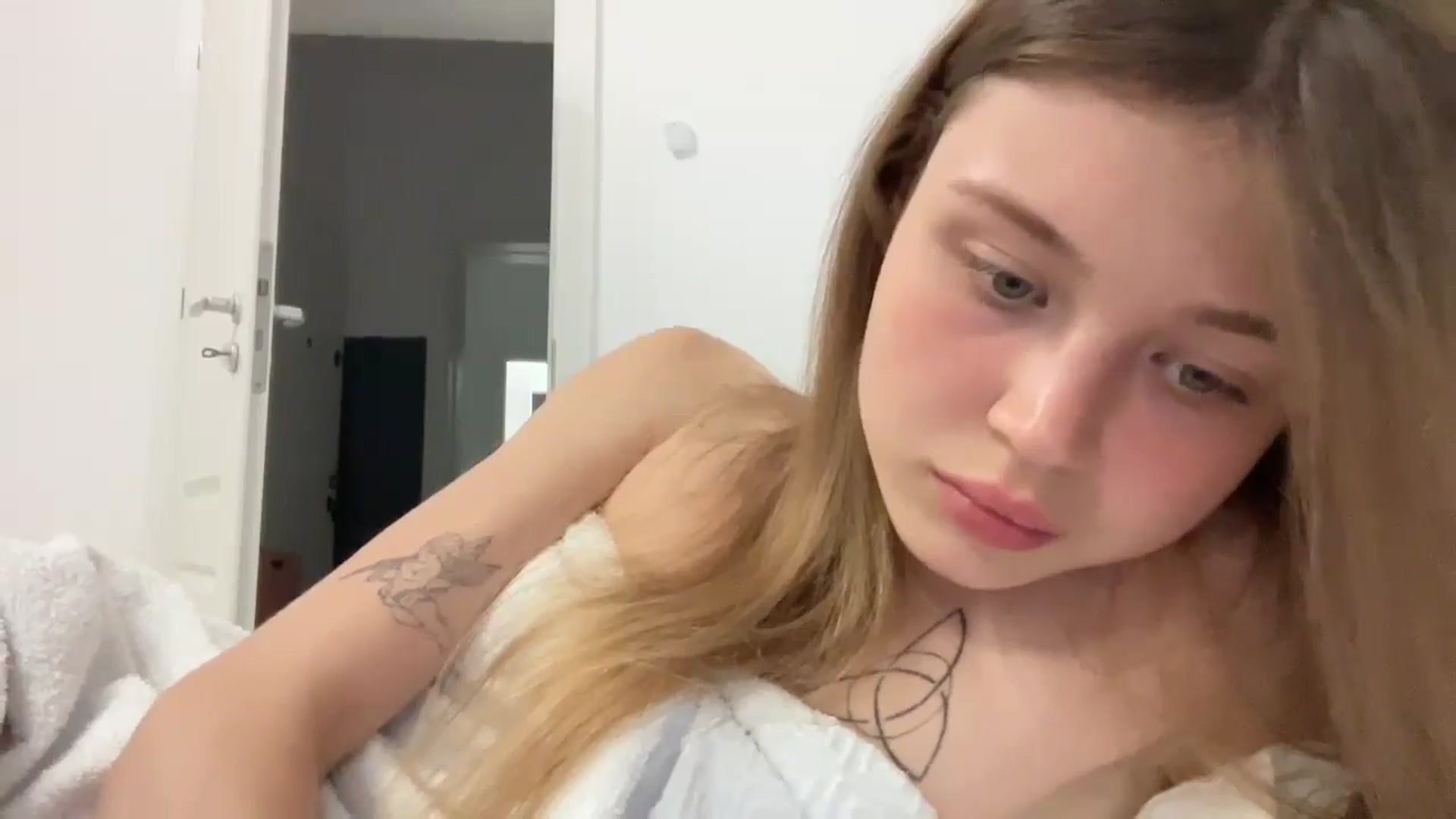 Gallery image thumbnail from Coconut_dream's myfreecams stream on, 09/01/2024, 20:42 image 5 of 20