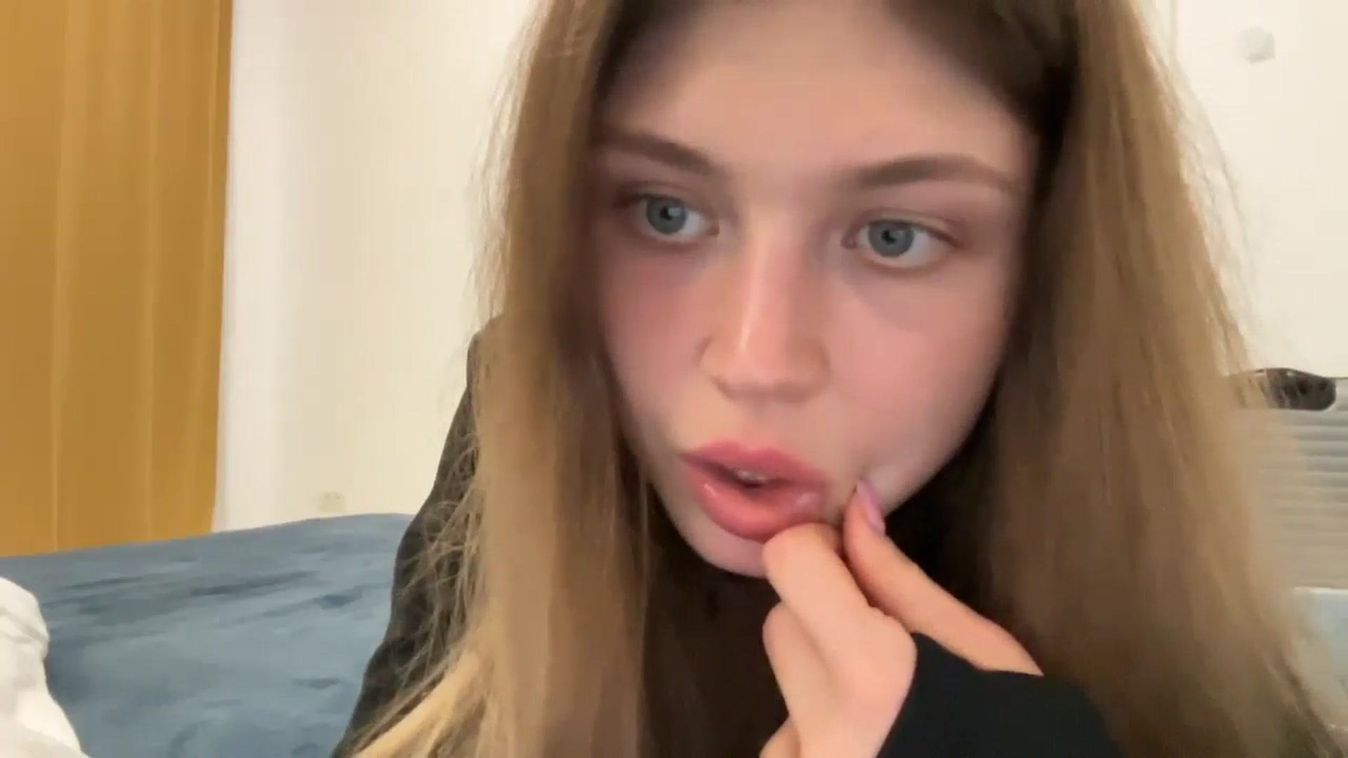 Gallery image thumbnail from Coconut_dream's myfreecams stream on, 09/02/2024, 16:33 image 12 of 20