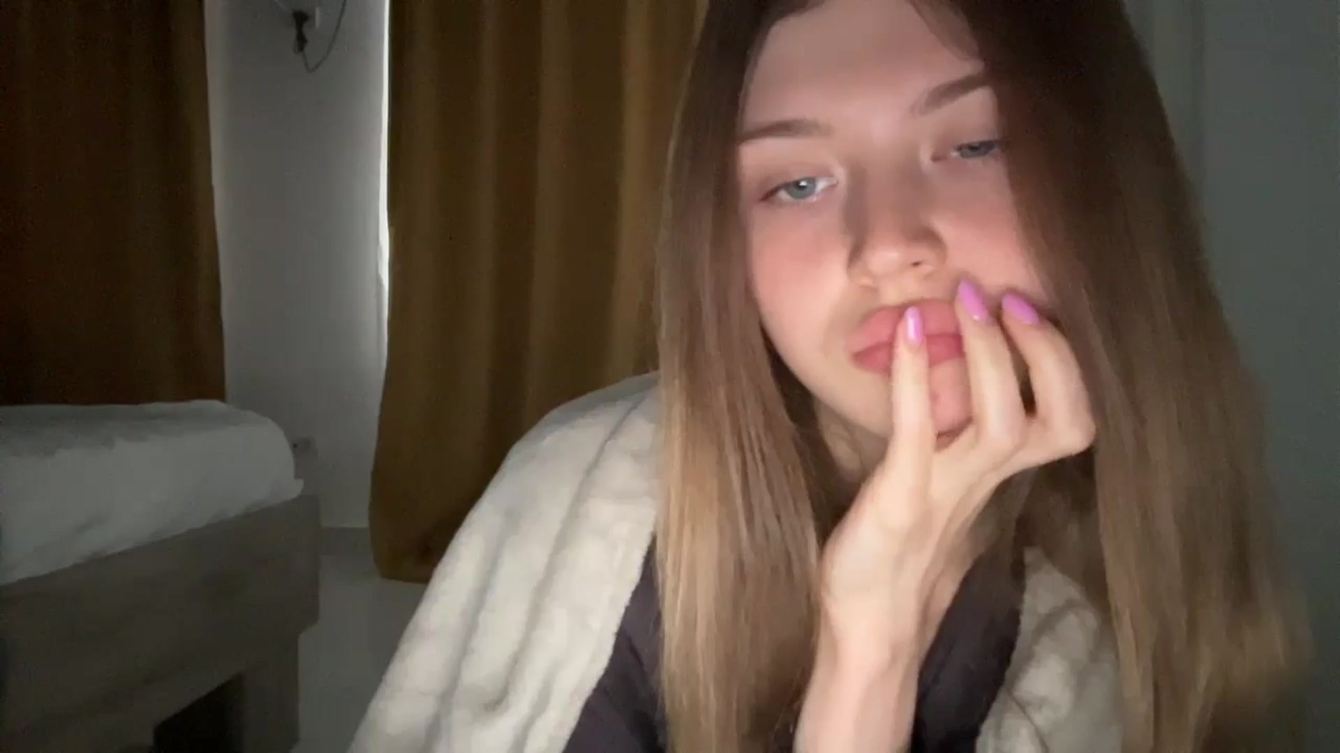 Gallery image thumbnail from Coconut_dream's myfreecams stream on, 09/06/2024, 05:56 image 12 of 20