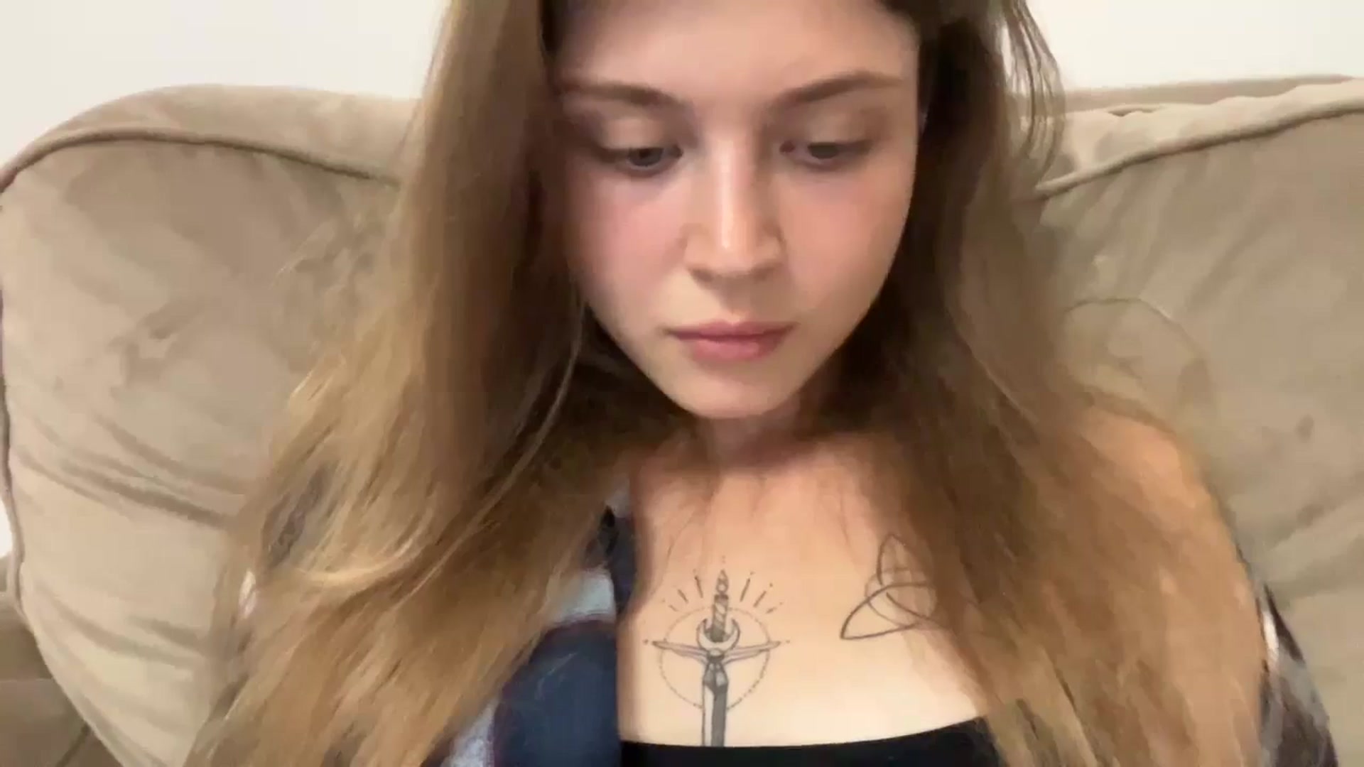 Gallery image thumbnail from Coconut_dream's myfreecams stream on, 09/06/2024, 18:07 image 18 of 20