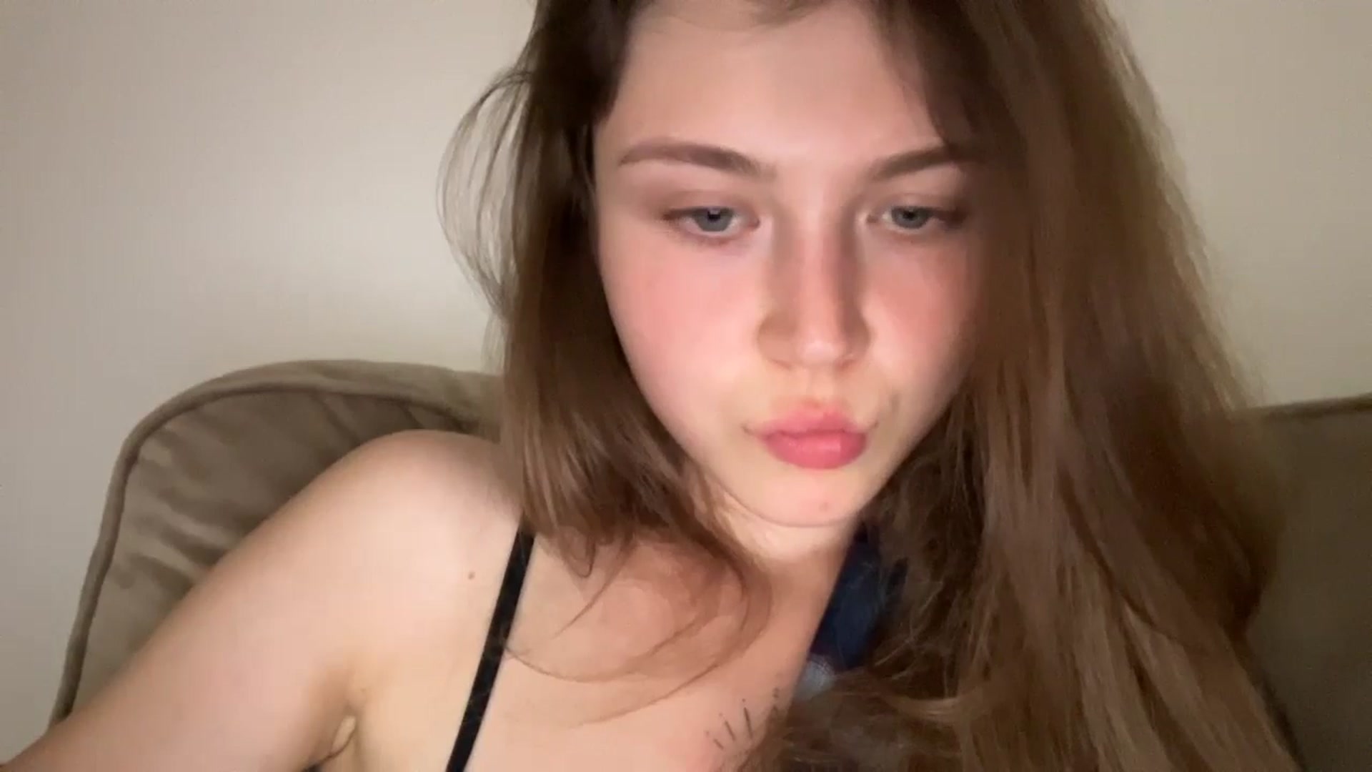 Gallery image thumbnail from Coconut_dream's myfreecams stream on, 09/06/2024, 19:26 image 12 of 20