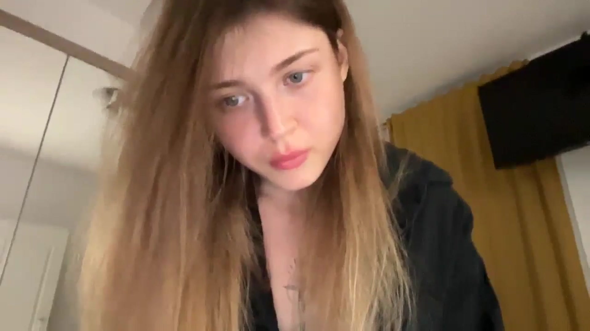 Gallery image thumbnail from Coconut_dream's myfreecams stream on, 09/07/2024, 21:55 image 10 of 20