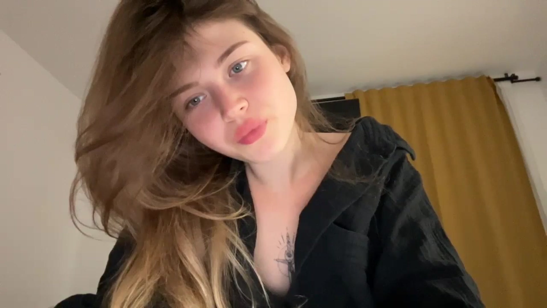 Gallery image thumbnail from Coconut_dream's myfreecams stream on, 09/07/2024, 22:38 image 11 of 20