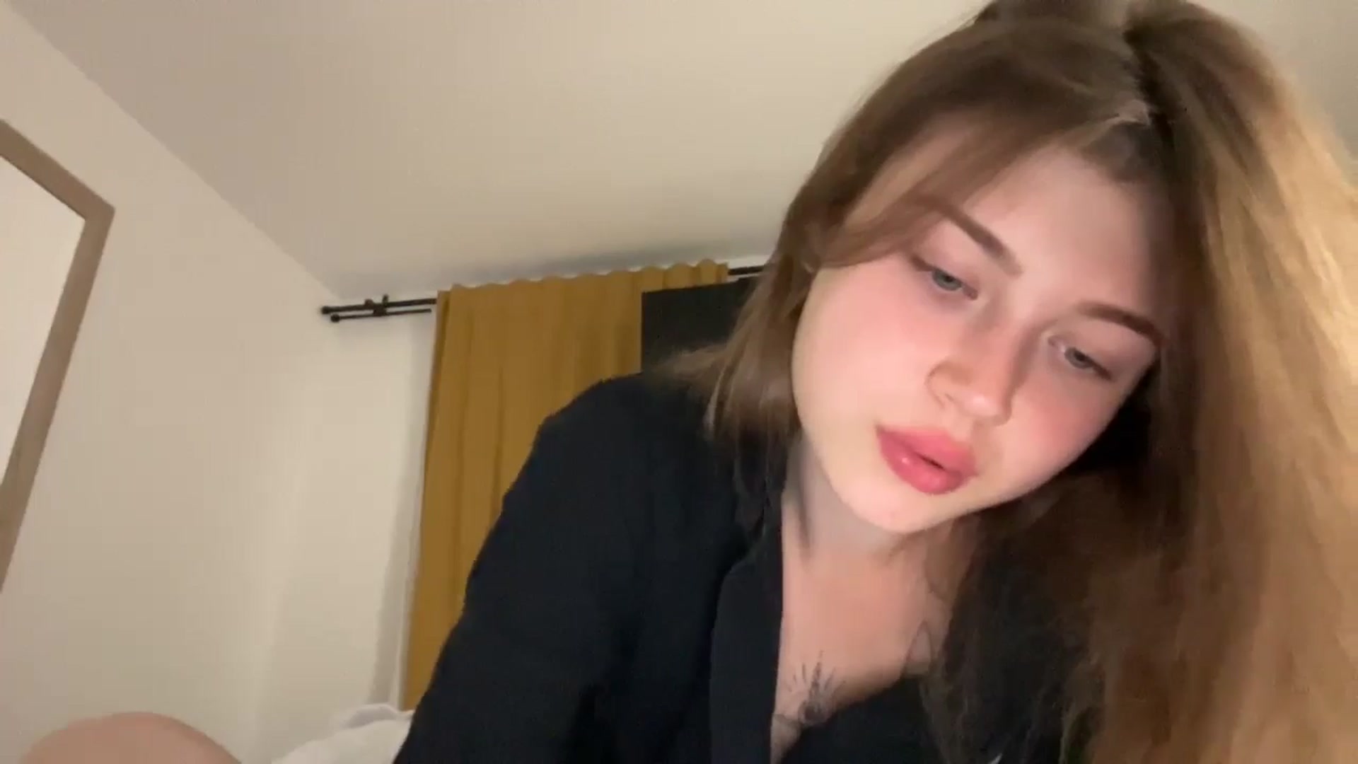 Gallery image thumbnail from Coconut_dream's myfreecams stream on, 09/07/2024, 22:38 image 16 of 20