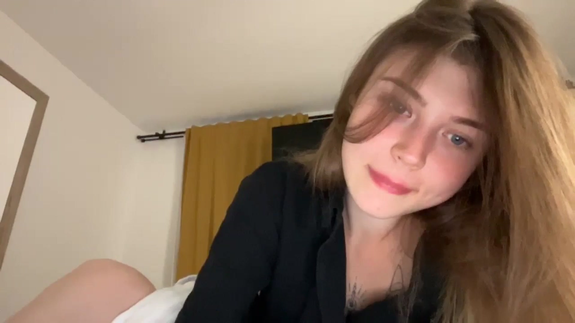 Gallery image thumbnail from Coconut_dream's myfreecams stream on, 09/07/2024, 22:38 image 18 of 20