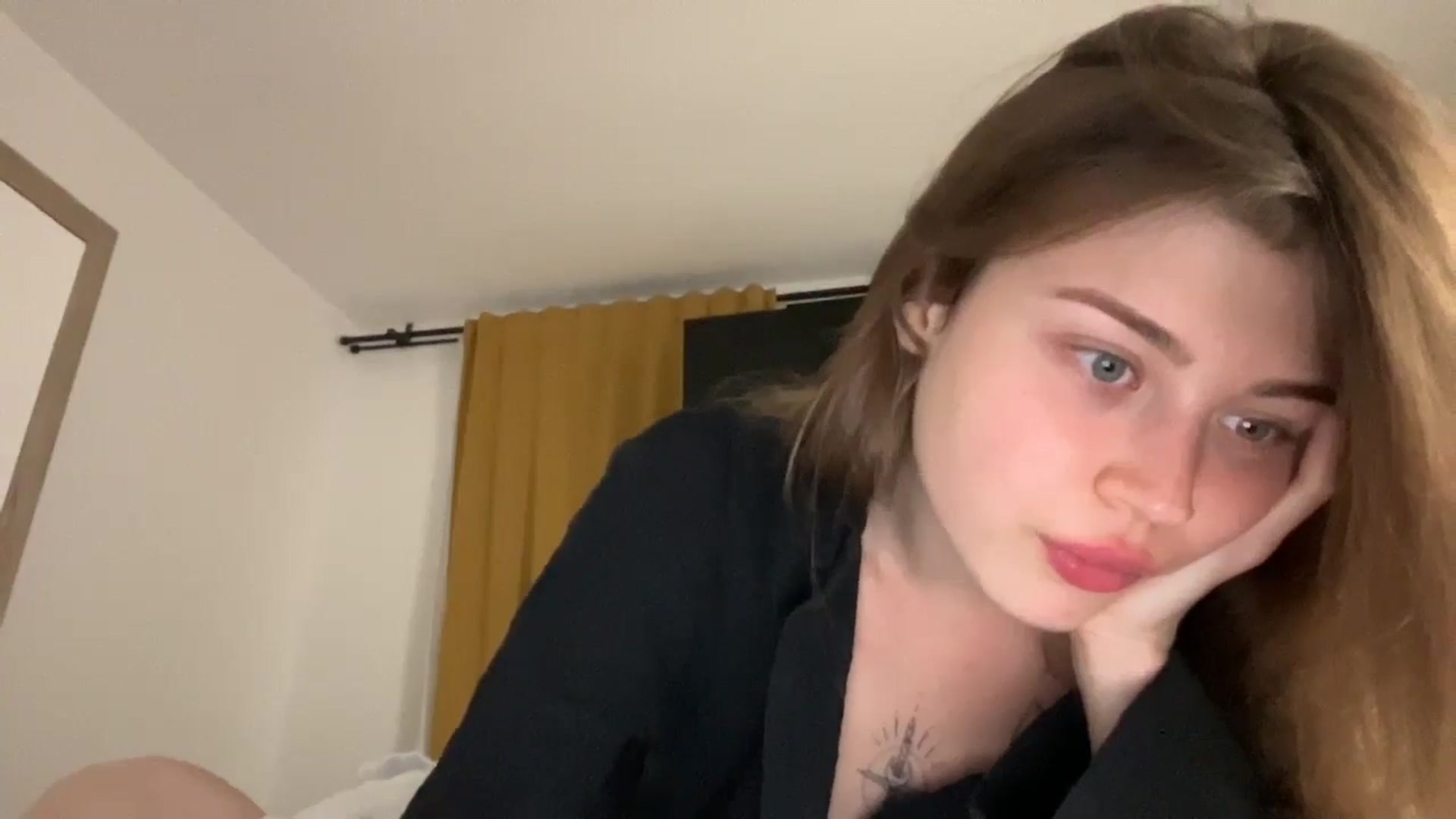 Gallery image thumbnail from Coconut_dream's myfreecams stream on, 09/07/2024, 22:38 image 15 of 20