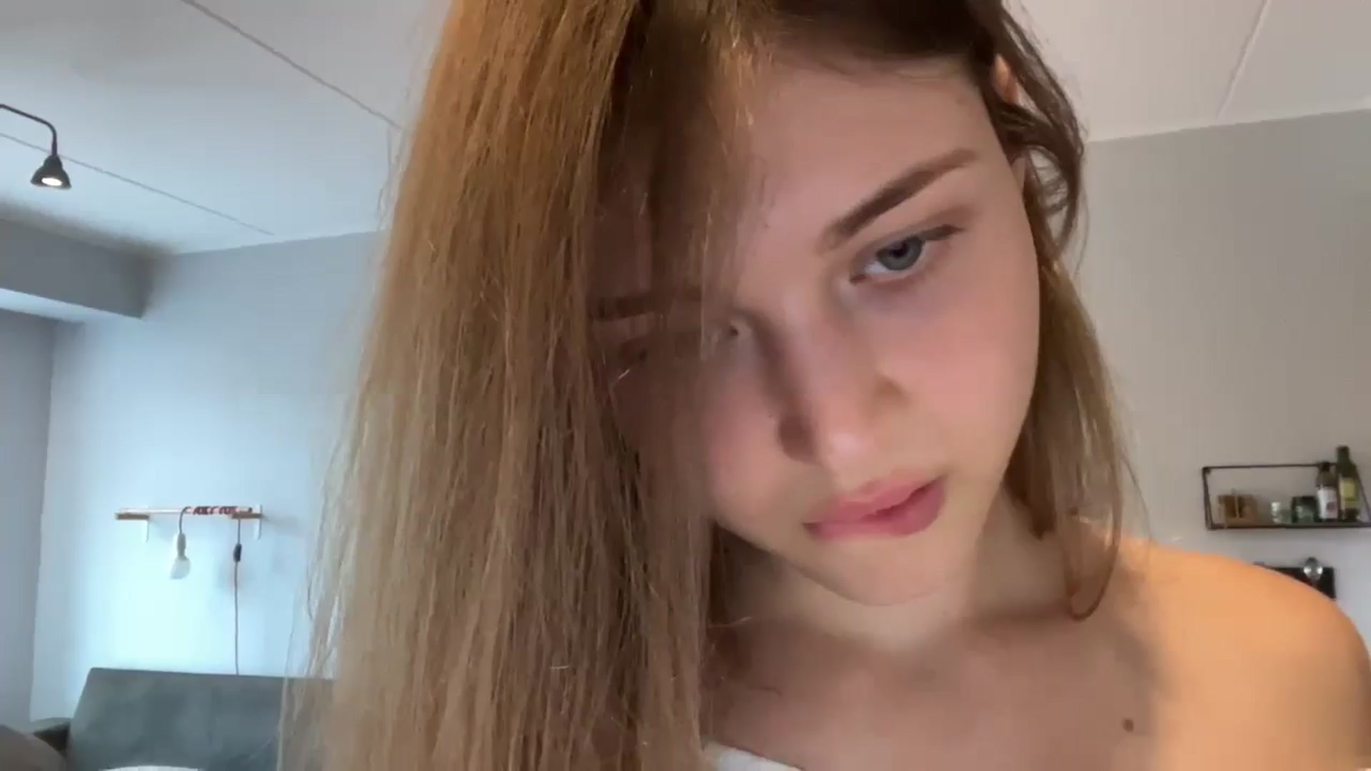 Gallery image thumbnail from Coconut_dream's myfreecams stream on, 09/11/2024, 07:15 image 10 of 20