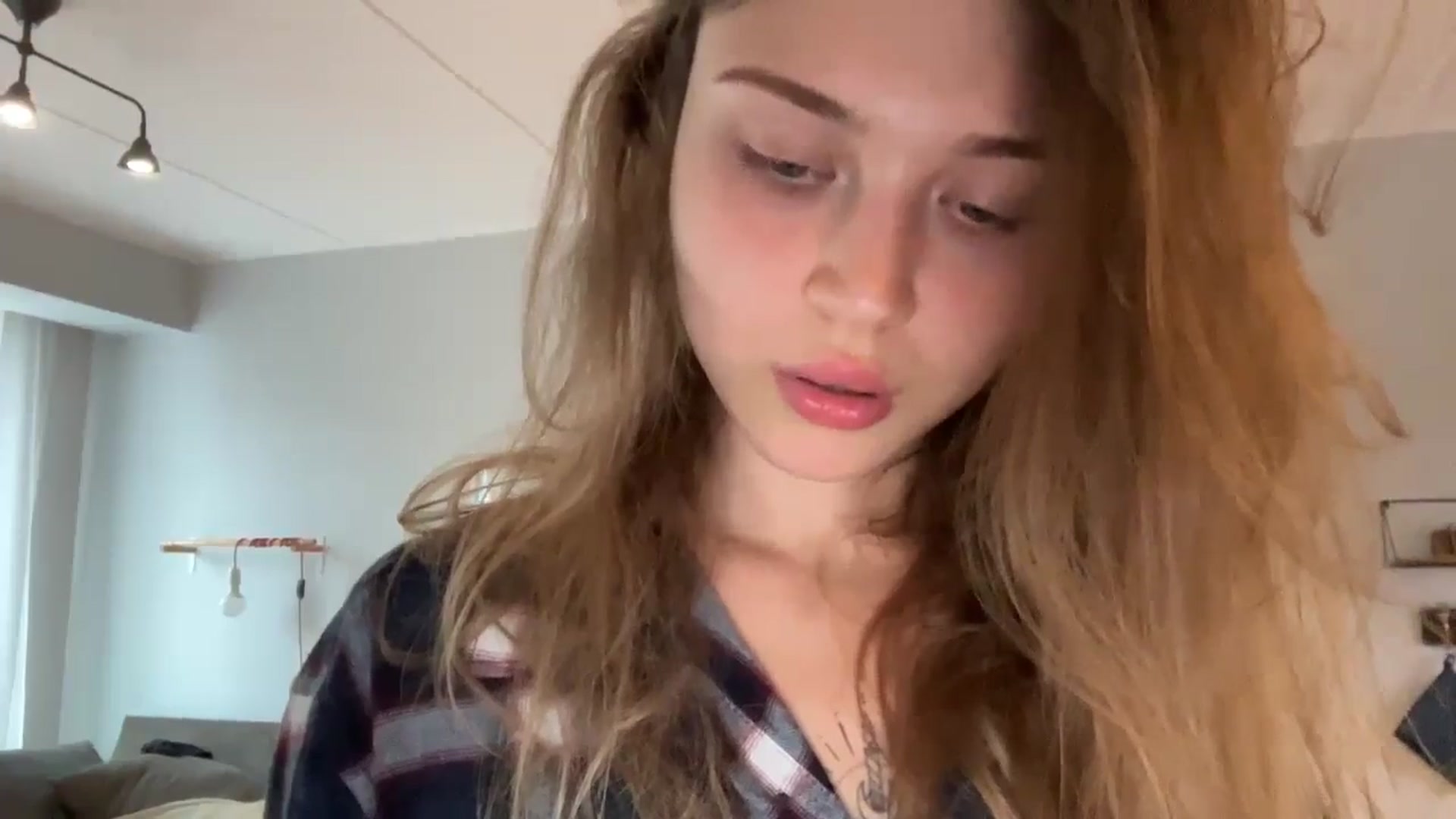 Gallery image thumbnail from Coconut_dream's myfreecams stream on, 09/14/2024, 07:19 image 11 of 20