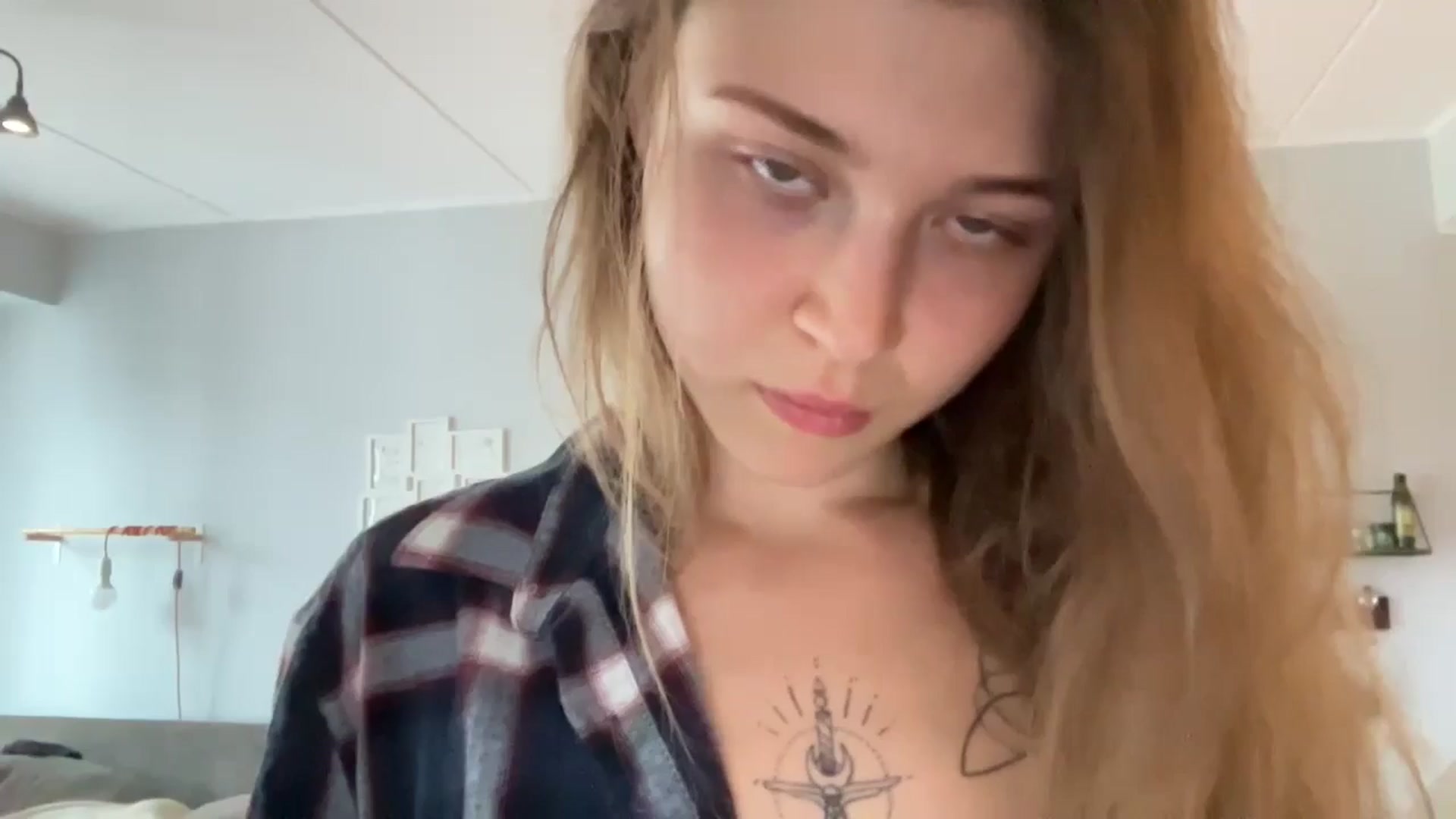 Gallery image thumbnail from Coconut_dream's myfreecams stream on, 09/14/2024, 08:08 image 9 of 20