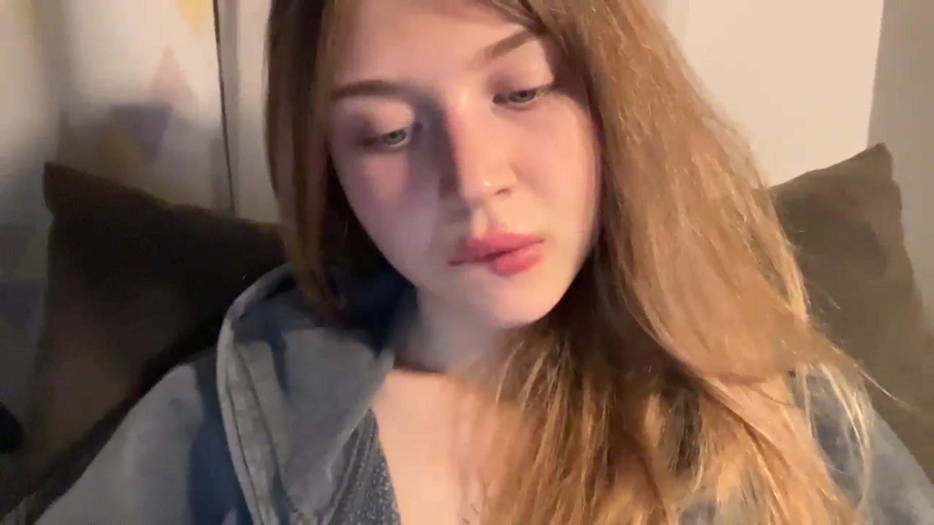 Gallery image thumbnail from Coconut_dream's myfreecams stream on, 09/18/2024, 20:27 image 8 of 20