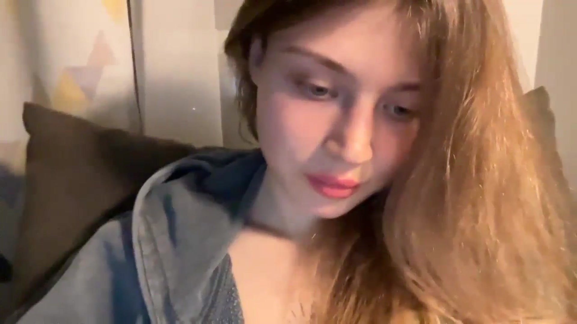 Gallery image thumbnail from Coconut_dream's myfreecams stream on, 09/18/2024, 20:27 image 6 of 20