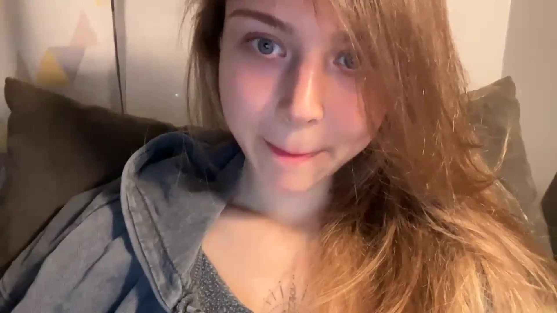 Gallery image thumbnail from Coconut_dream's myfreecams stream on, 09/18/2024, 20:27 image 12 of 20