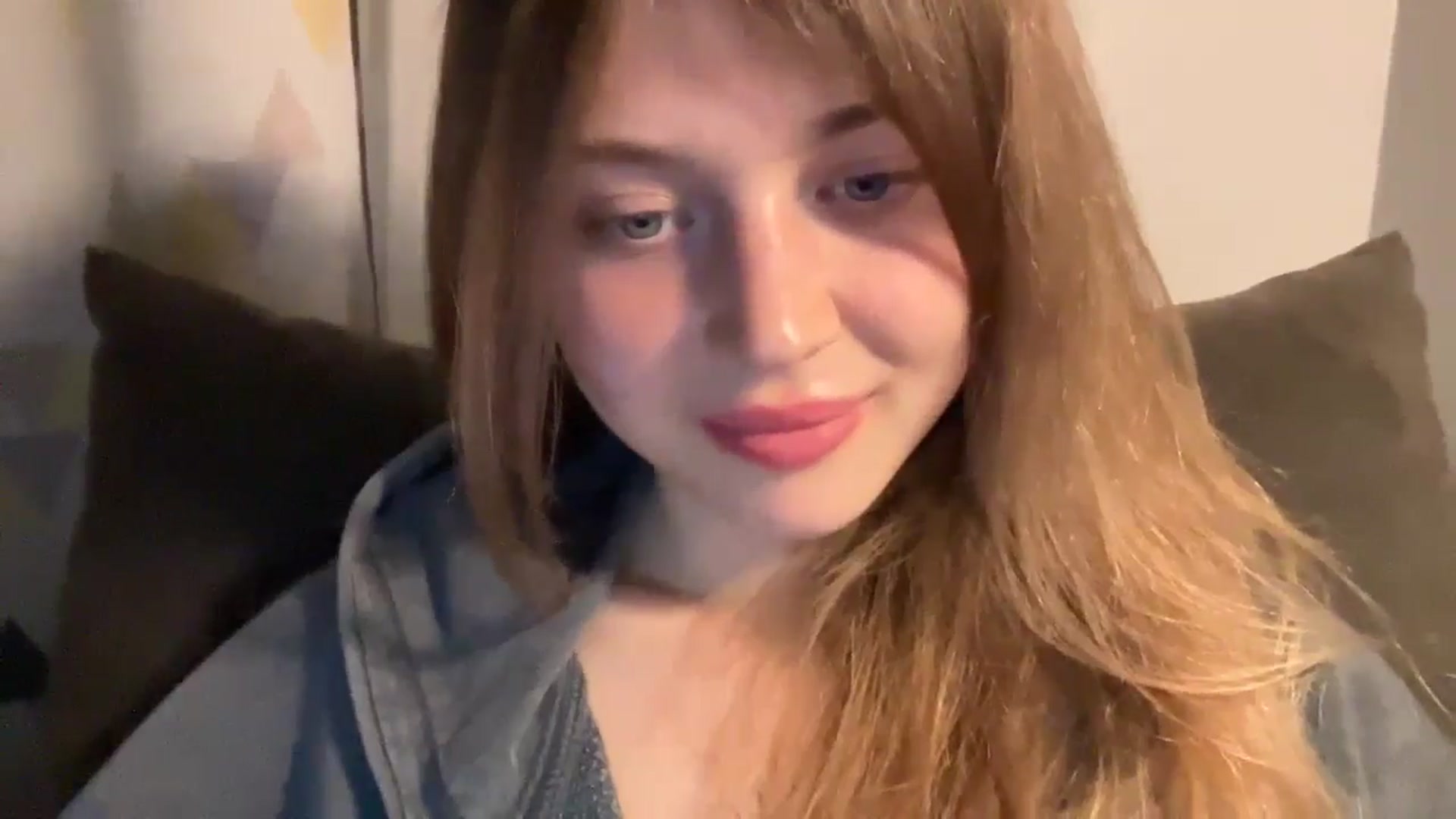 Gallery image thumbnail from Coconut_dream's myfreecams stream on, 09/18/2024, 20:27 image 9 of 20