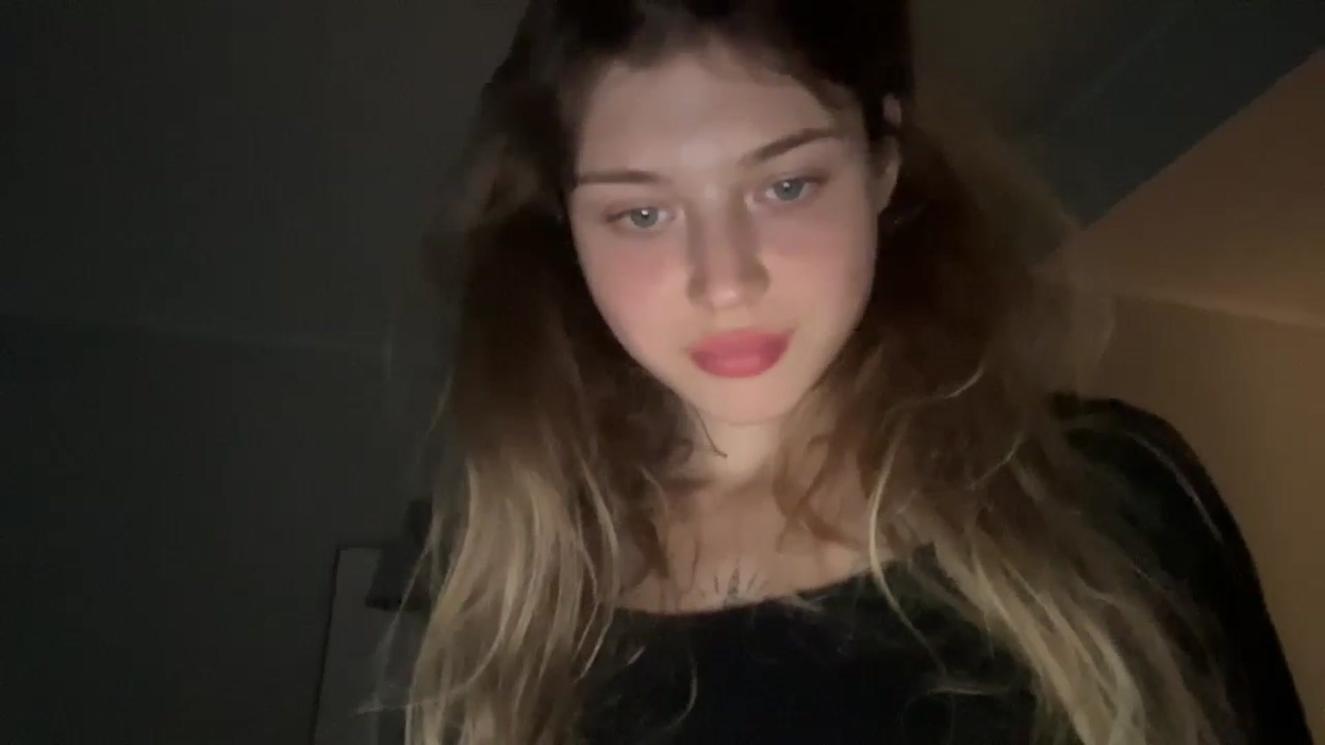 Gallery image thumbnail from Coconut_dream's myfreecams stream on, 09/22/2024, 16:32 image 5 of 20