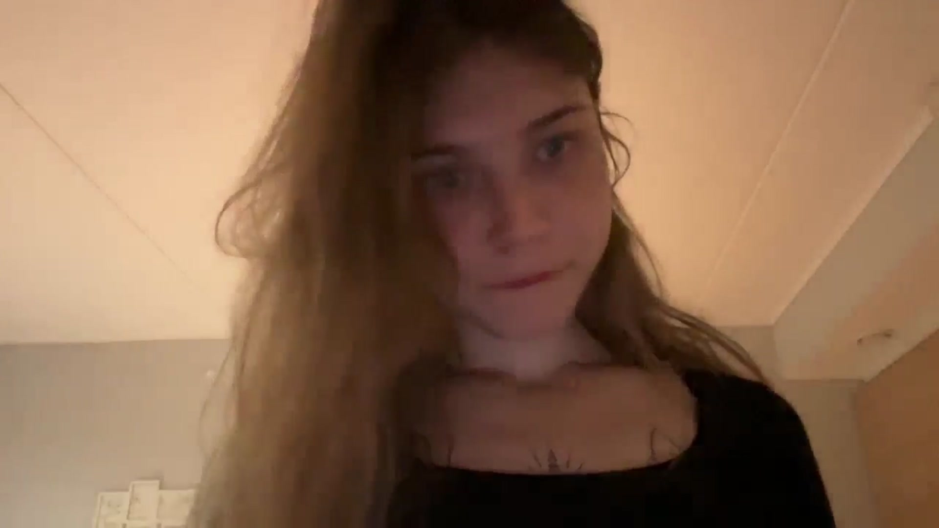 Gallery image thumbnail from Coconut_dream's myfreecams stream on, 09/22/2024, 16:32 image 19 of 20