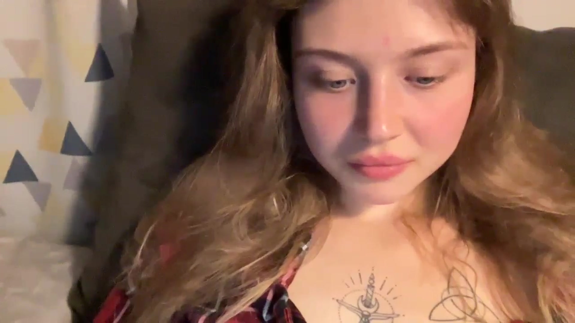 Gallery image thumbnail from Coconut_dream's myfreecams stream on, 09/23/2024, 19:57 image 15 of 20
