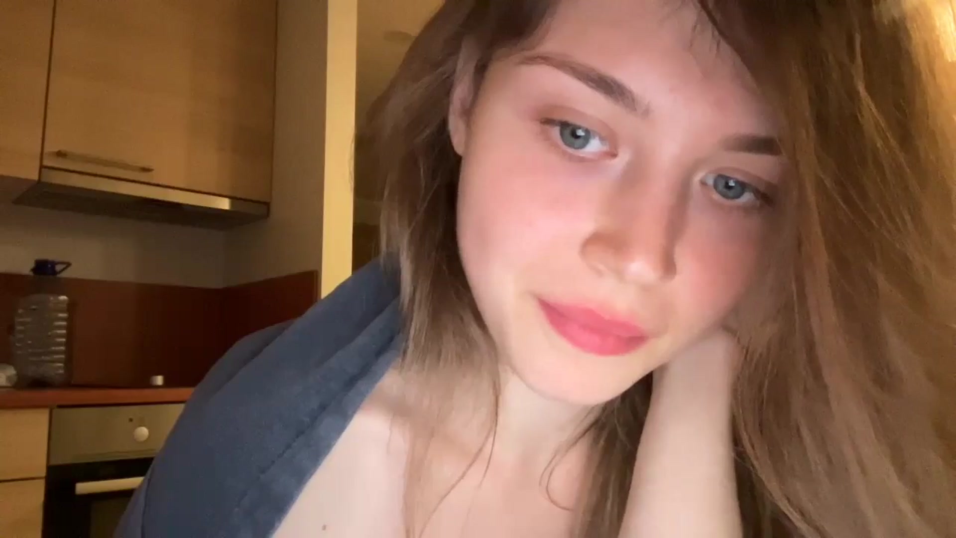 Gallery image thumbnail from Coconut_dream's myfreecams stream on, 09/24/2024, 18:58 image 16 of 20