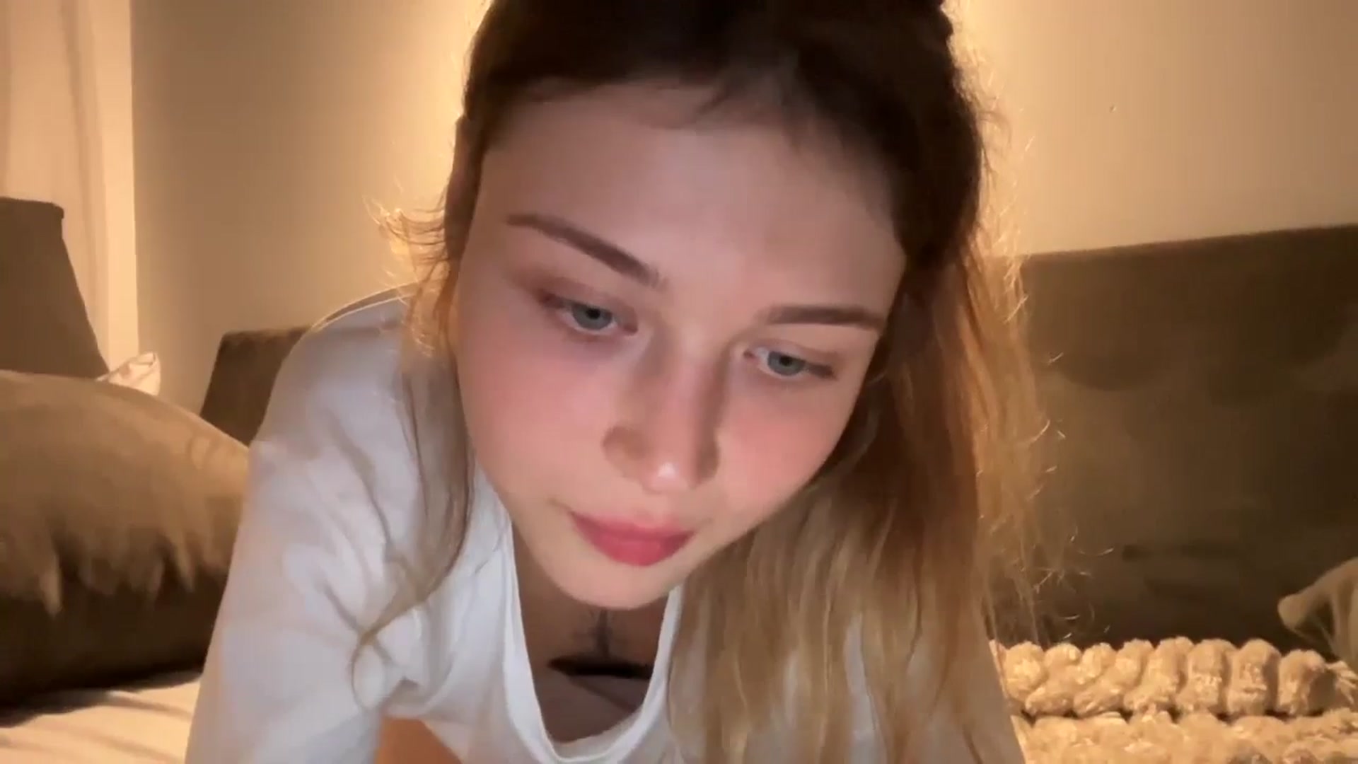 Gallery image thumbnail from Coconut_dream's myfreecams stream on, 09/28/2024, 21:12 image 6 of 20