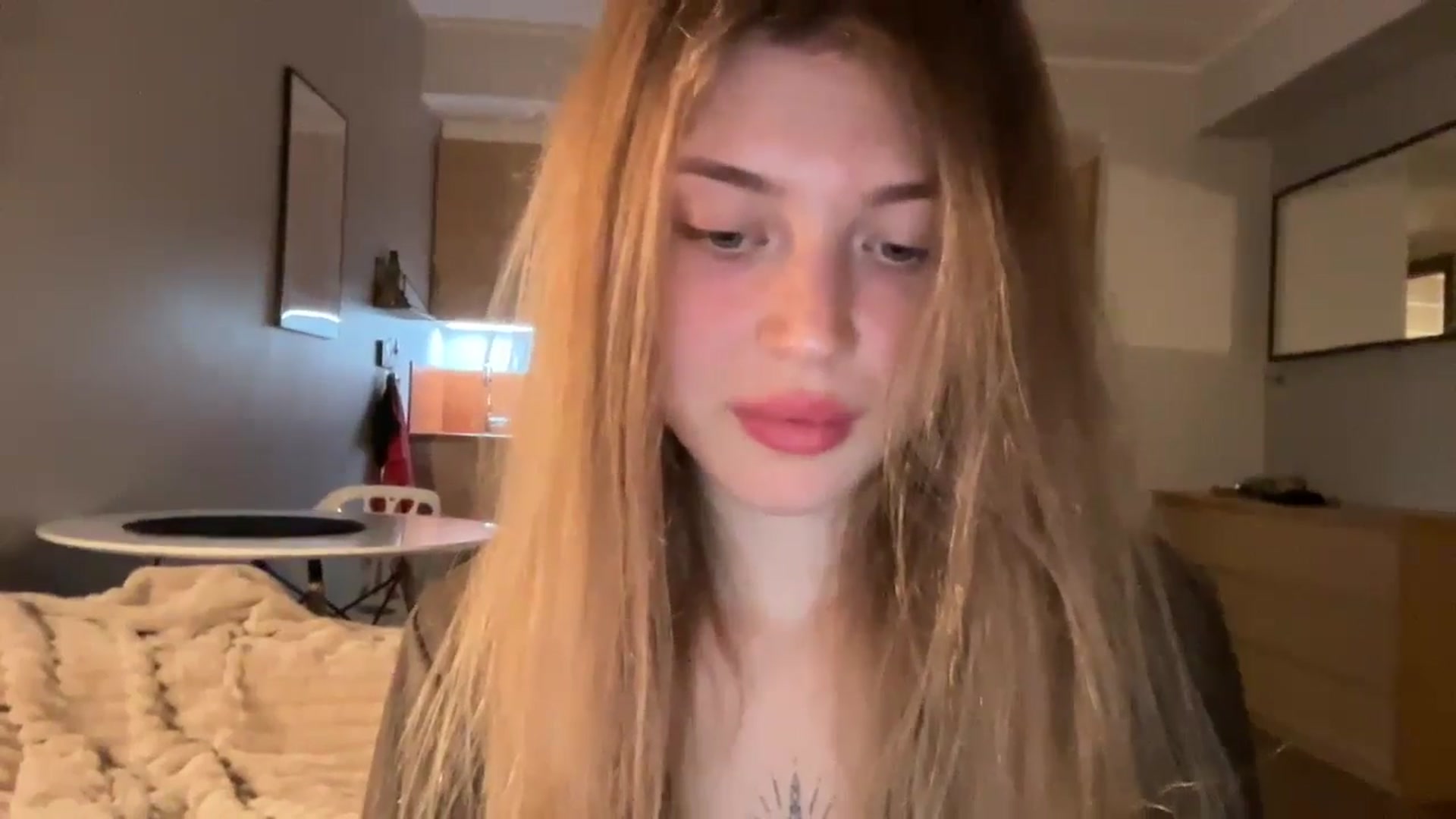 Gallery image thumbnail from Coconut_dream's myfreecams stream on, 10/01/2024, 18:48 image 11 of 20