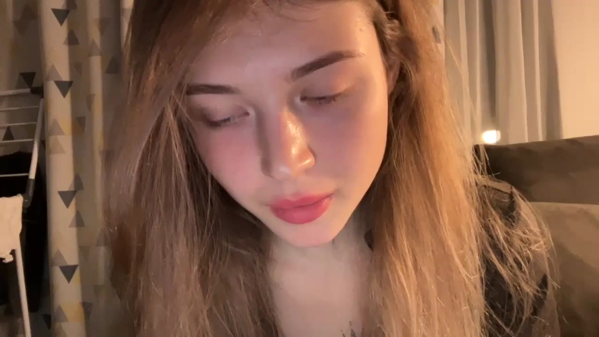 Gallery image thumbnail from Coconut_dream's myfreecams stream on, 10/01/2024, 19:27 image 3 of 20