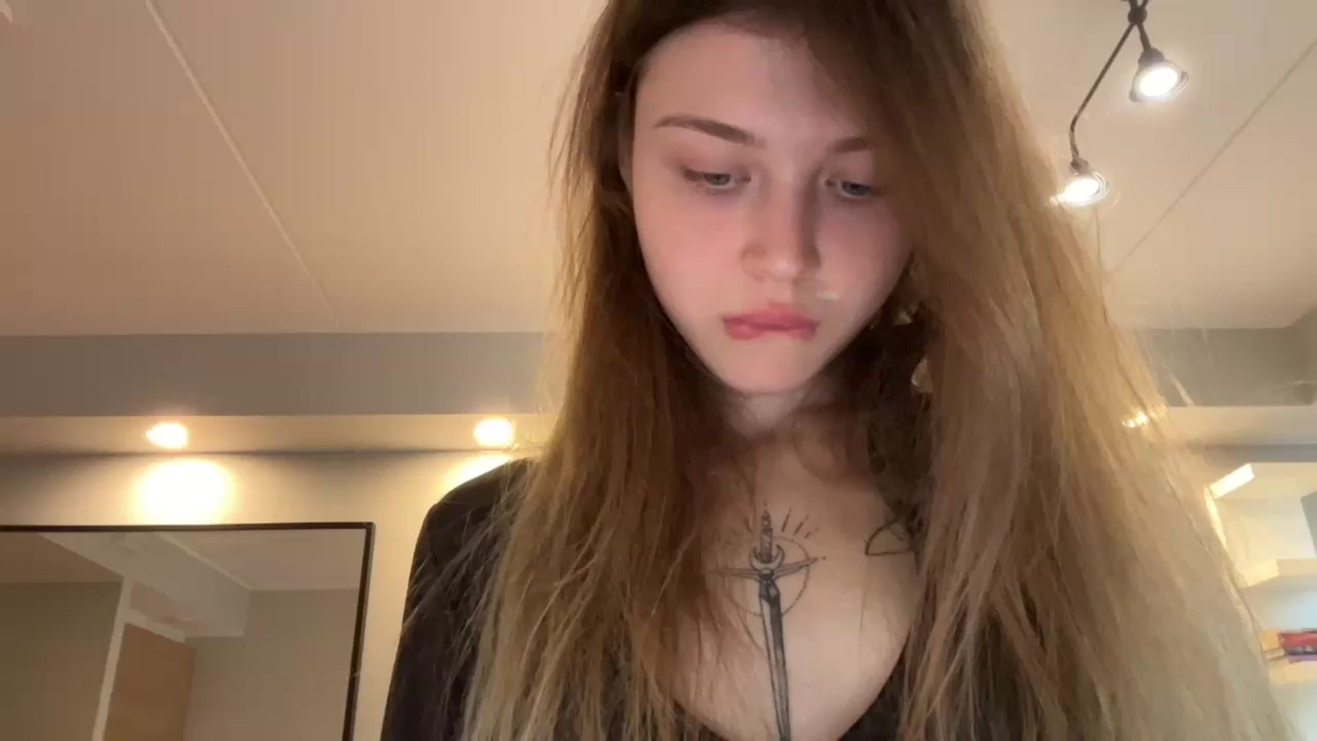 Gallery image thumbnail from Coconut_dream's myfreecams stream on, 10/02/2024, 07:44 image 8 of 20