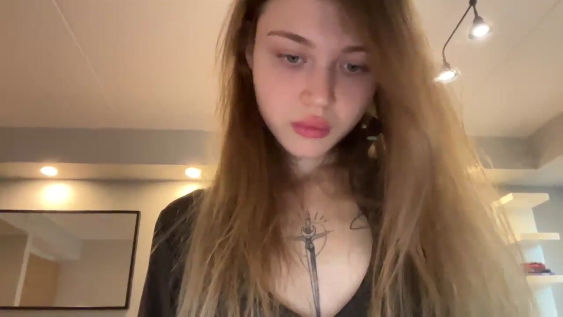 Gallery image thumbnail from Coconut_dream's myfreecams stream on, 10/02/2024, 07:44 image 7 of 20