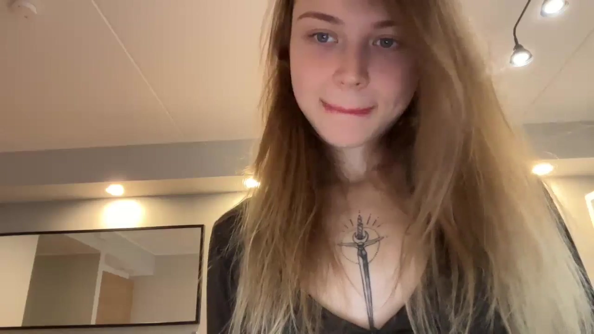 Gallery image thumbnail from Coconut_dream's myfreecams stream on, 10/02/2024, 07:44 image 3 of 20