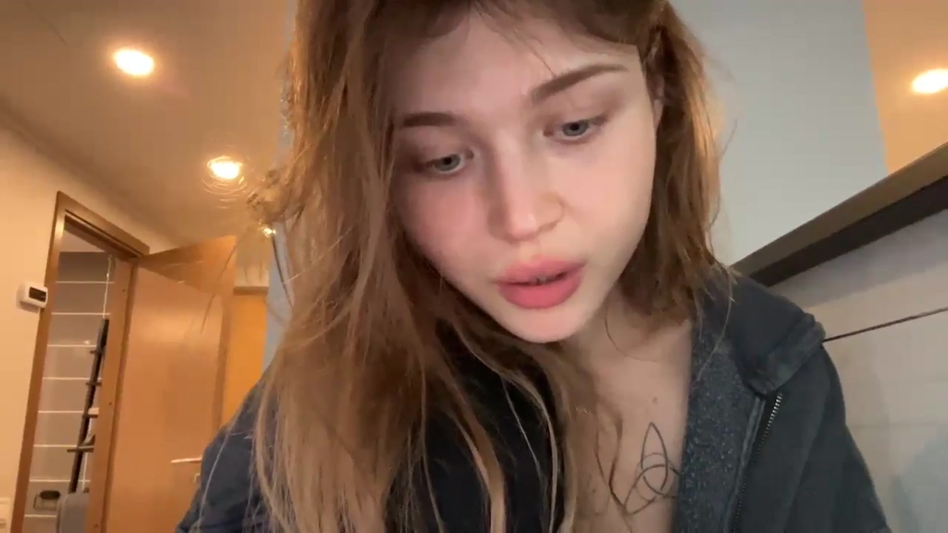 Gallery image thumbnail from Coconut_dream's myfreecams stream on, 10/03/2024, 14:19 image 2 of 20
