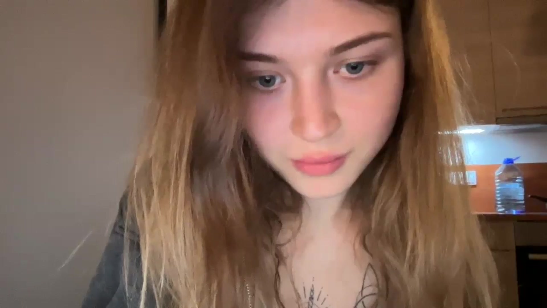 Gallery image thumbnail from Coconut_dream's myfreecams stream on, 10/03/2024, 17:59 image 14 of 20