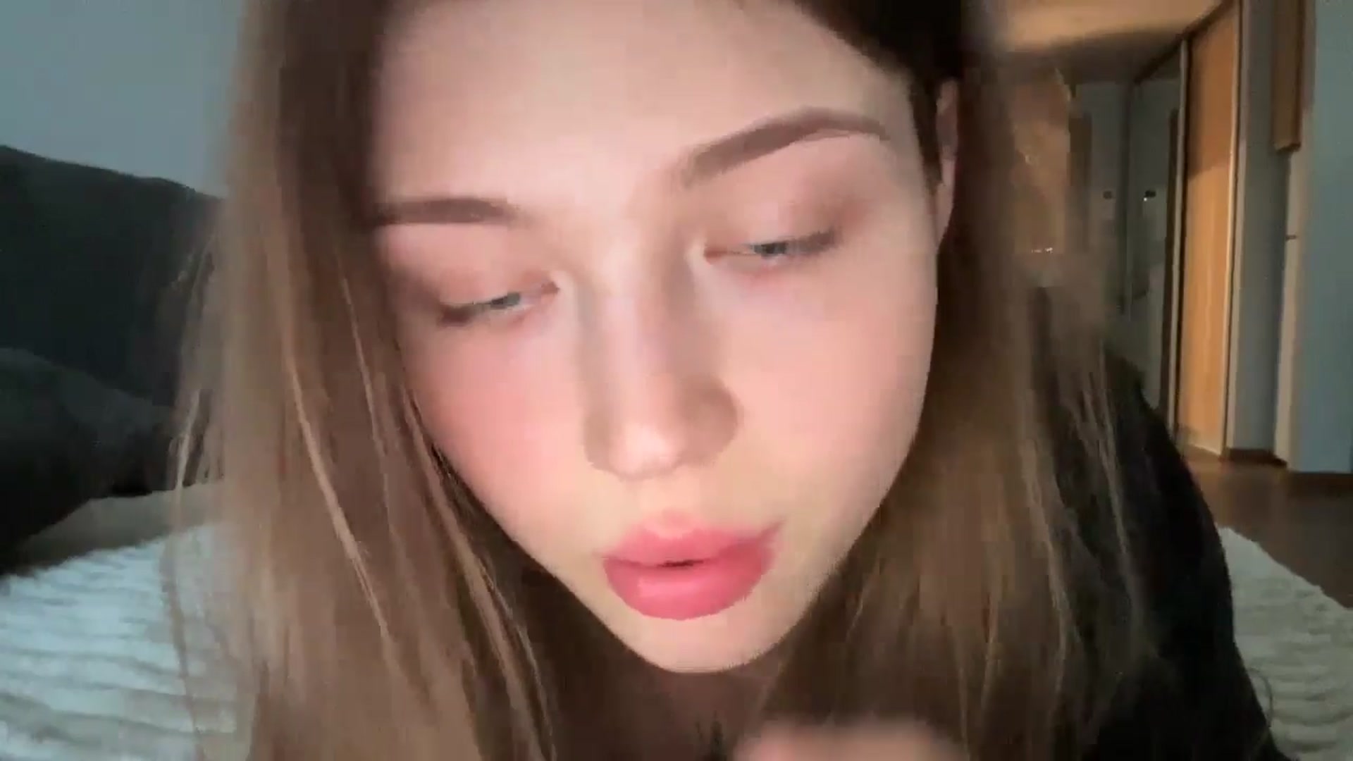 Gallery image thumbnail from Coconut_dream's myfreecams stream on, 10/04/2024, 15:06 image 13 of 20