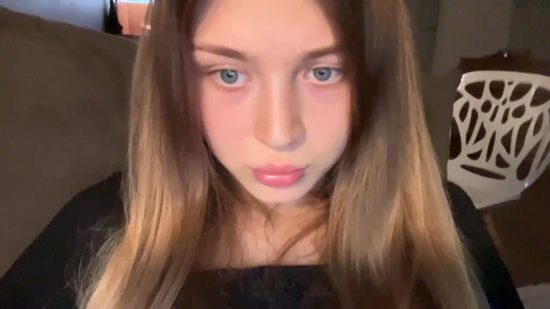 Gallery image thumbnail from Coconut_dream's myfreecams stream on, 10/04/2024, 17:41 image 4 of 20