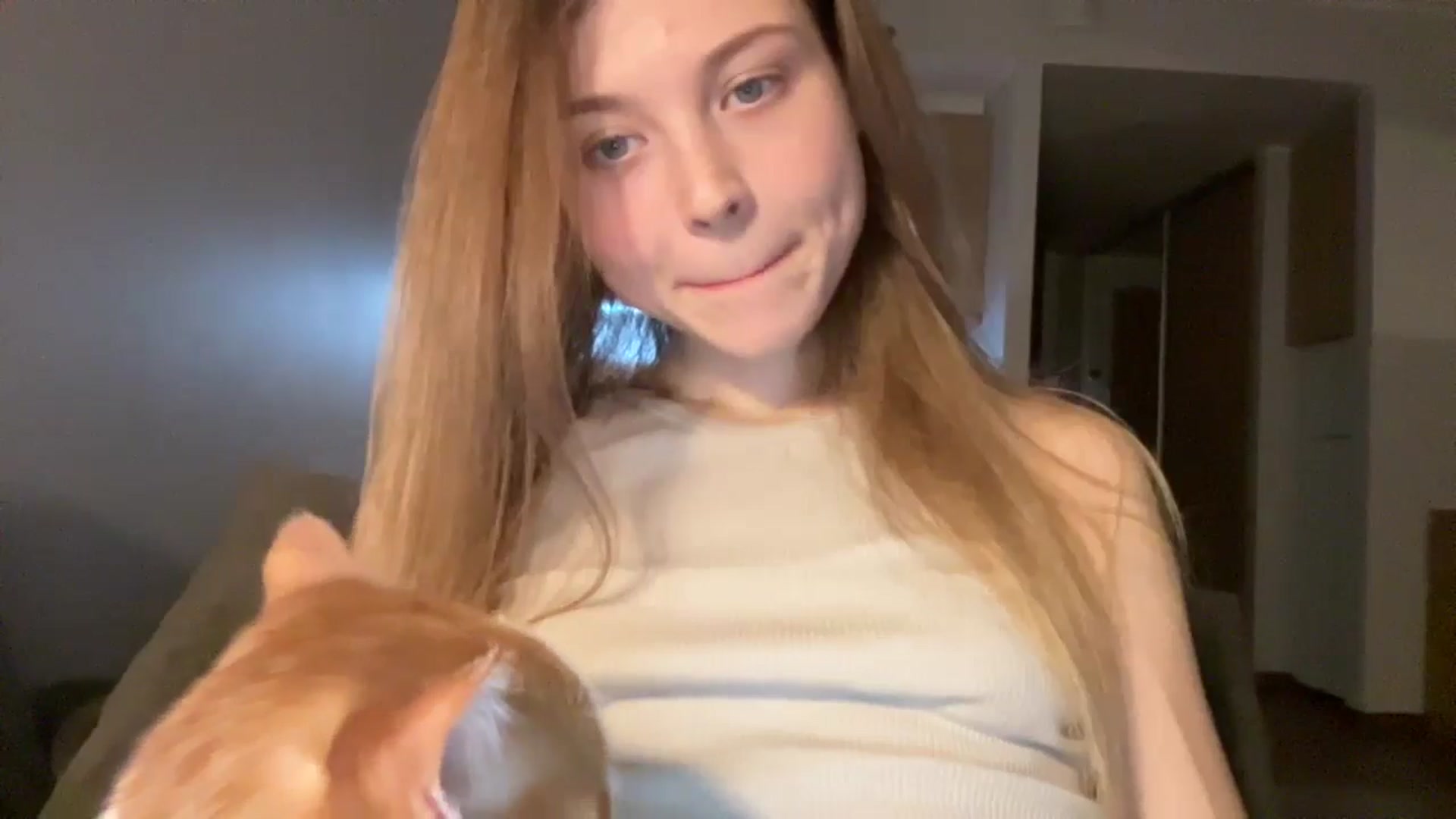 Gallery image thumbnail from Coconut_dream's myfreecams stream on, 10/05/2024, 19:02 image 16 of 20